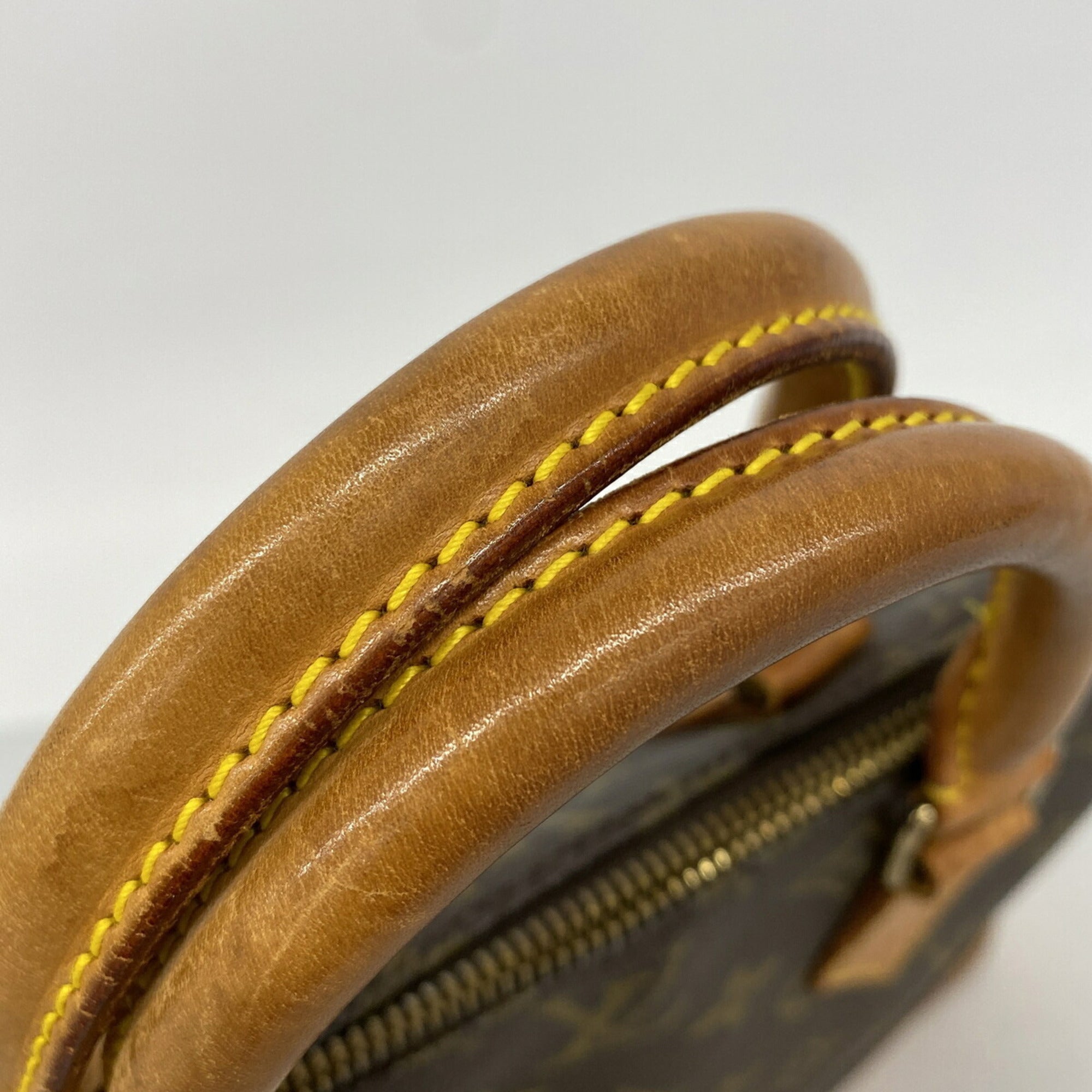 Louis Vuitton Brown Handbag (Pre-Owned)