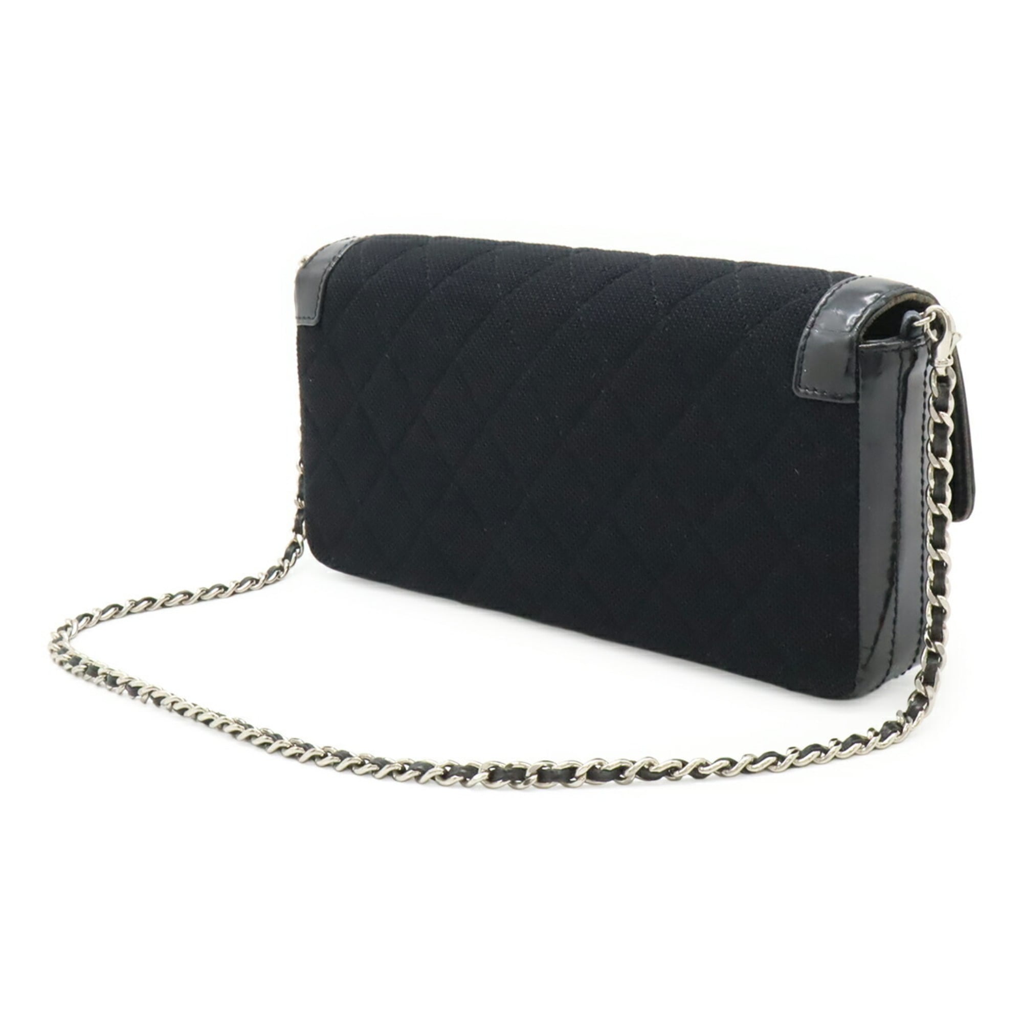 Chanel Black Canvas Patent Leather Shoulder Bag (Pre-Owned)