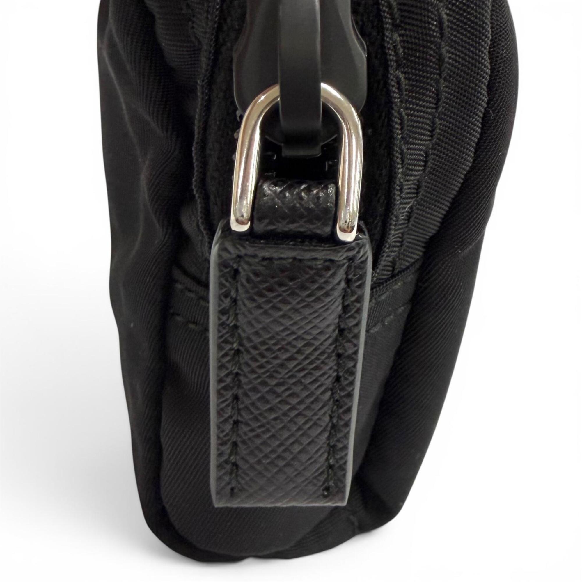 Prada Black Nylon Pouch (Pre-Owned)