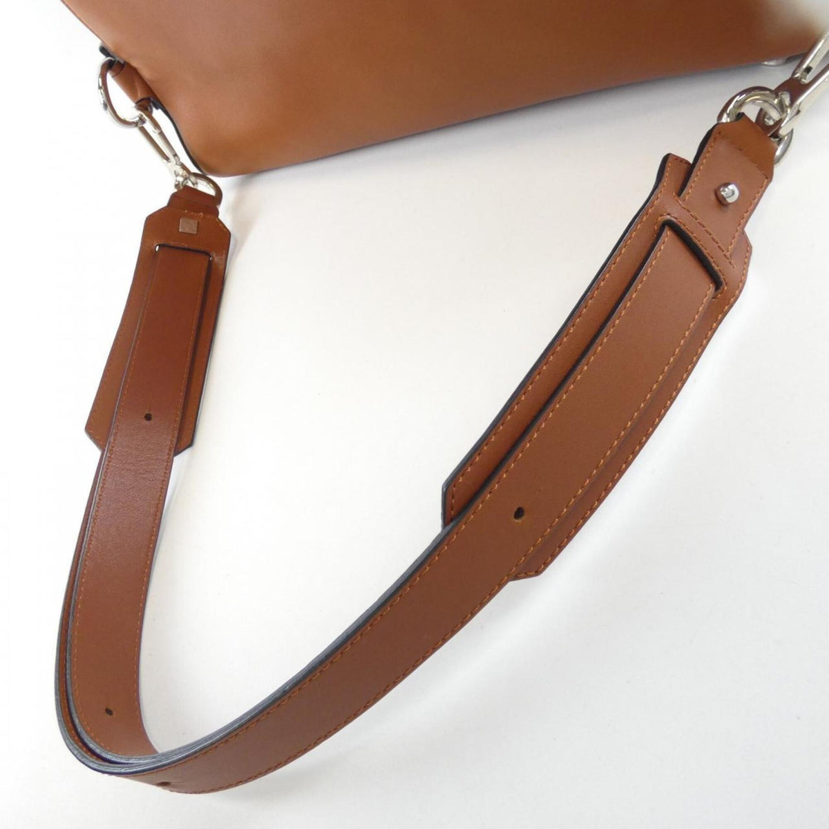 Loewe Brown Leather Shoulder Bag (Pre-Owned)