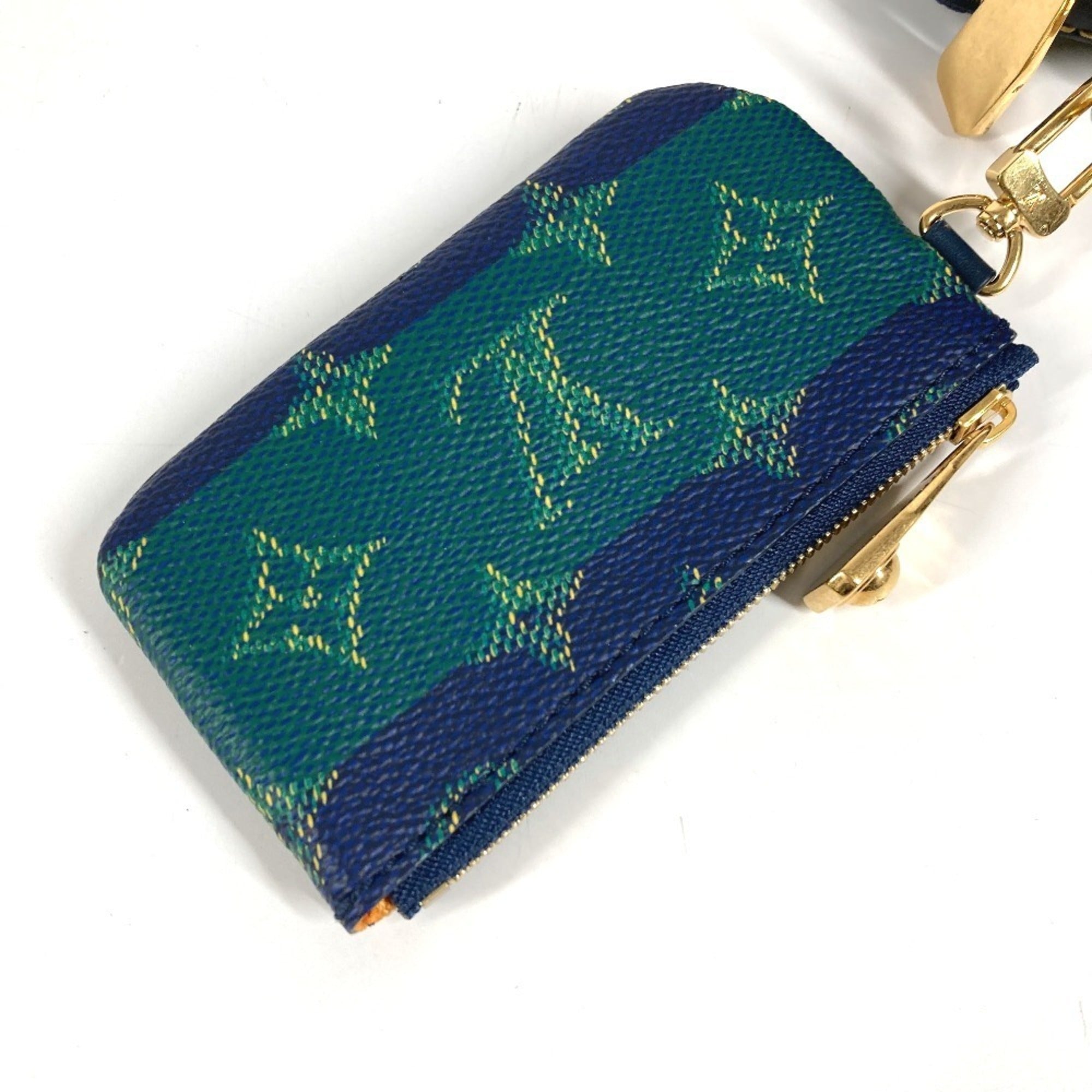 Louis Vuitton Blue Green Clutch Bag (Pre-Owned)