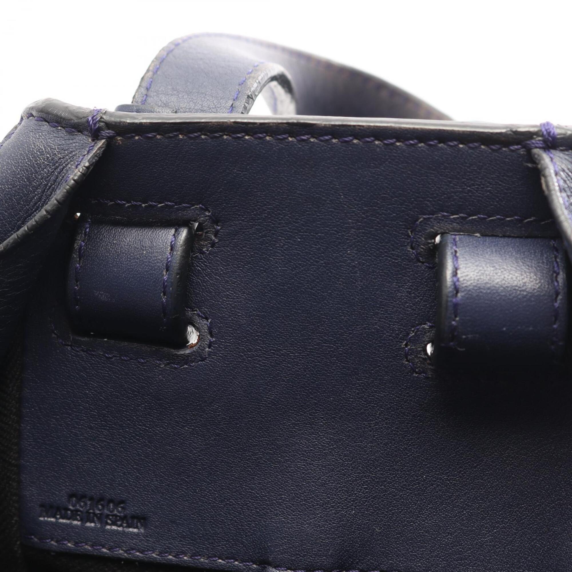 Loewe Navy Leather Handbag (Pre-Owned)