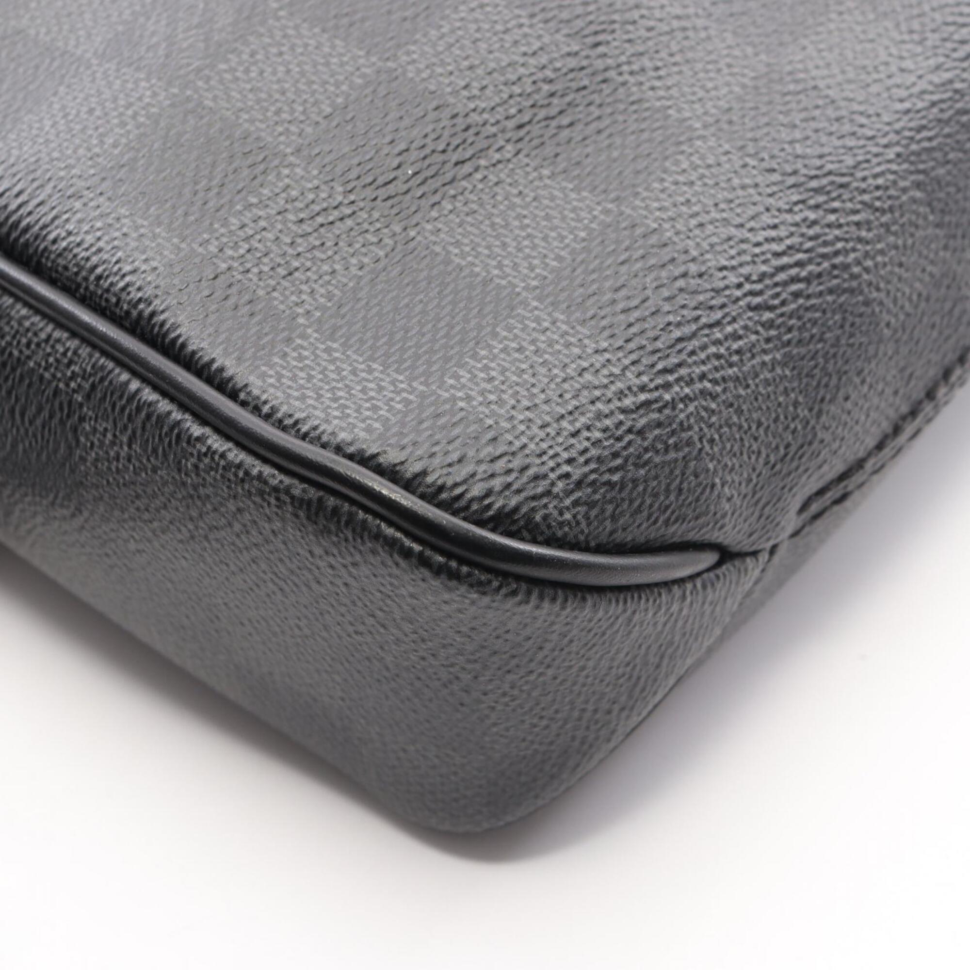 Louis Vuitton Black Damier Graphite Leather Handbag Shoulder Bag (Pre-Owned)
