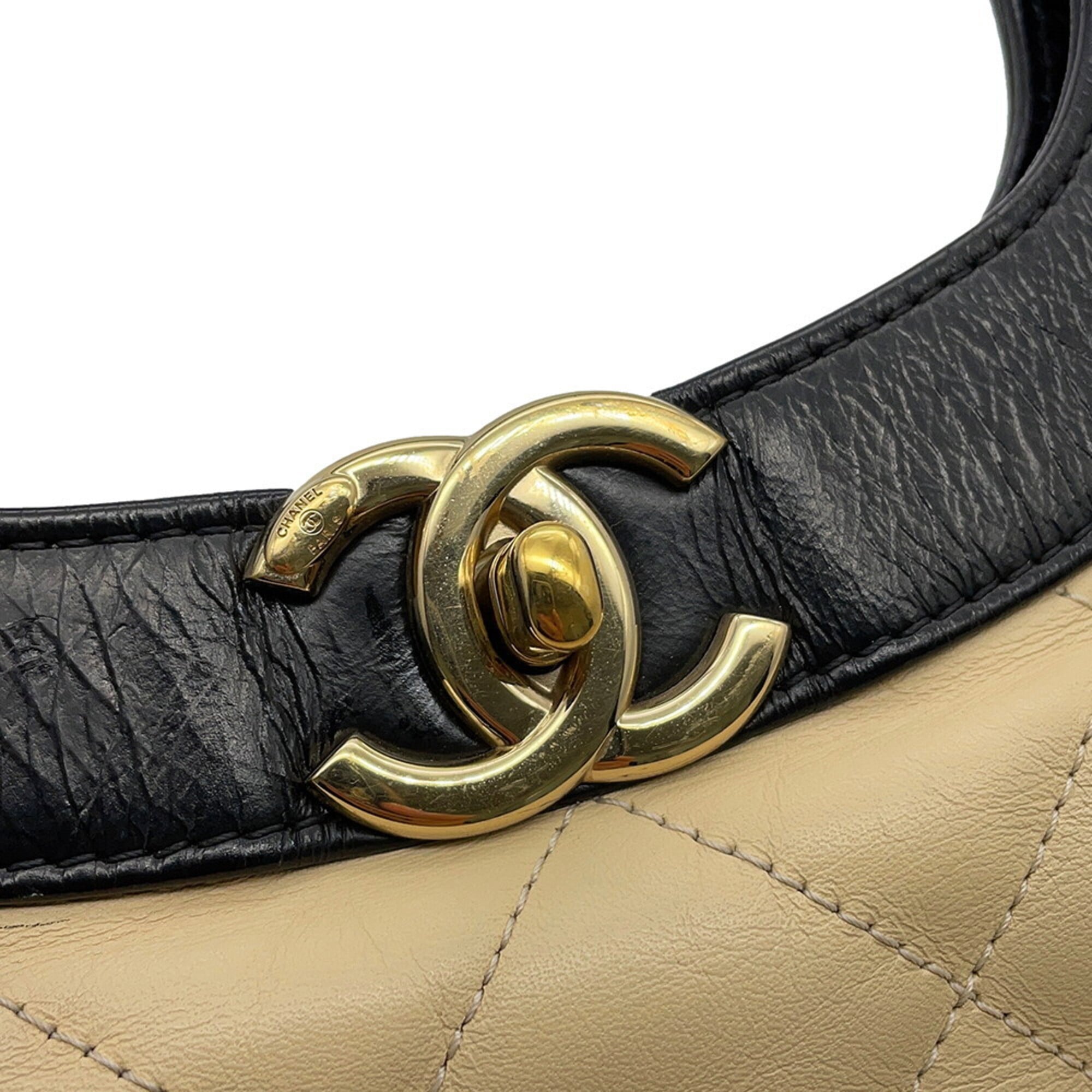 Chanel Beige Black Leather Handbag Shoulder Bag (Pre-Owned)