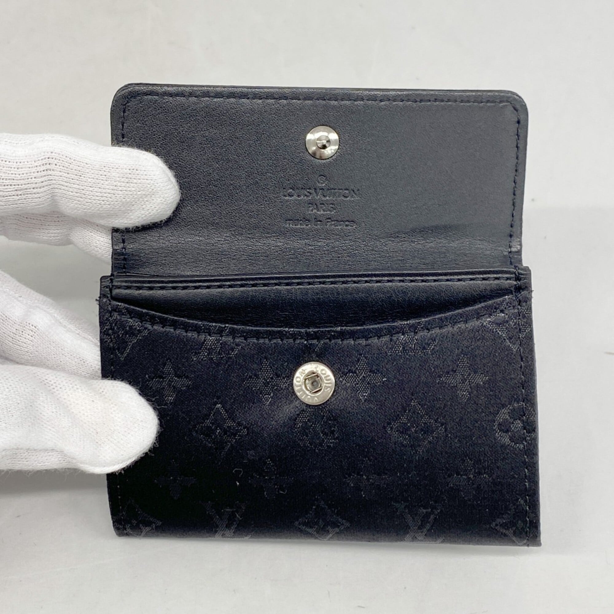 Louis Vuitton Noir Coin Purse/Coin Case (Pre-Owned)