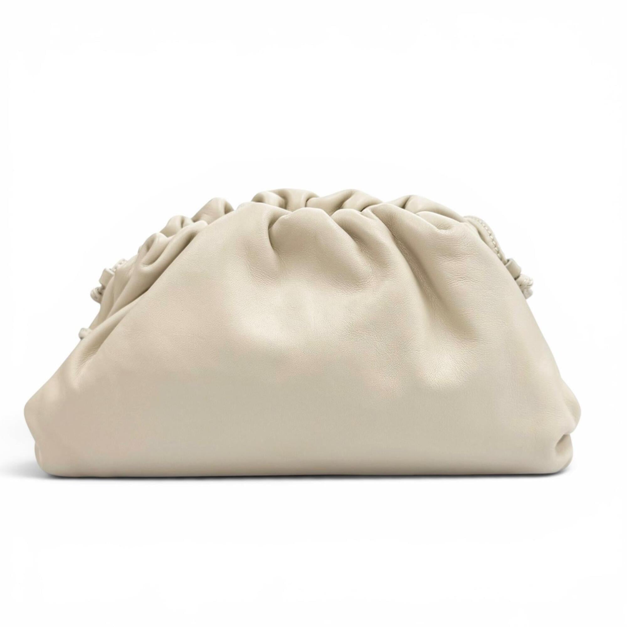 Bottega Veneta Ivory Leather Pouch Shoulder Bag (Pre-Owned)