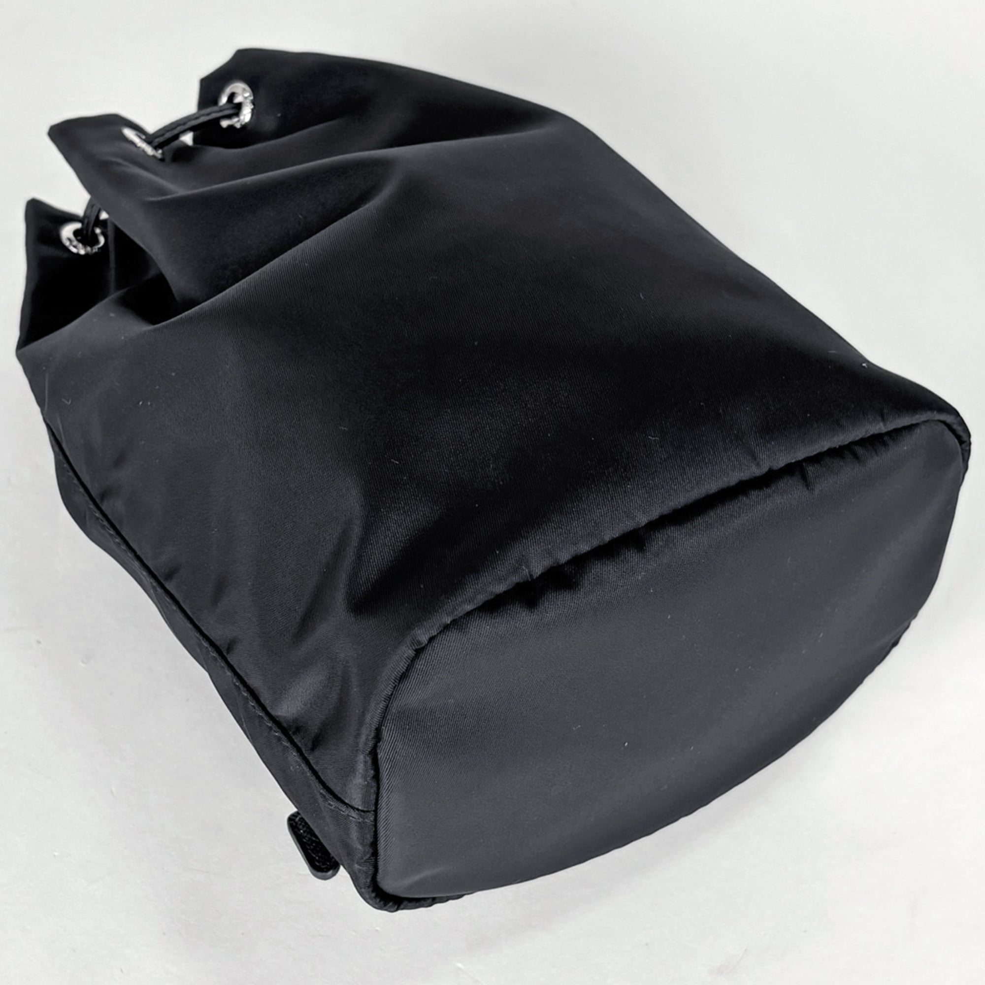 Prada Black Nero Nylon Pouch (Pre-Owned)
