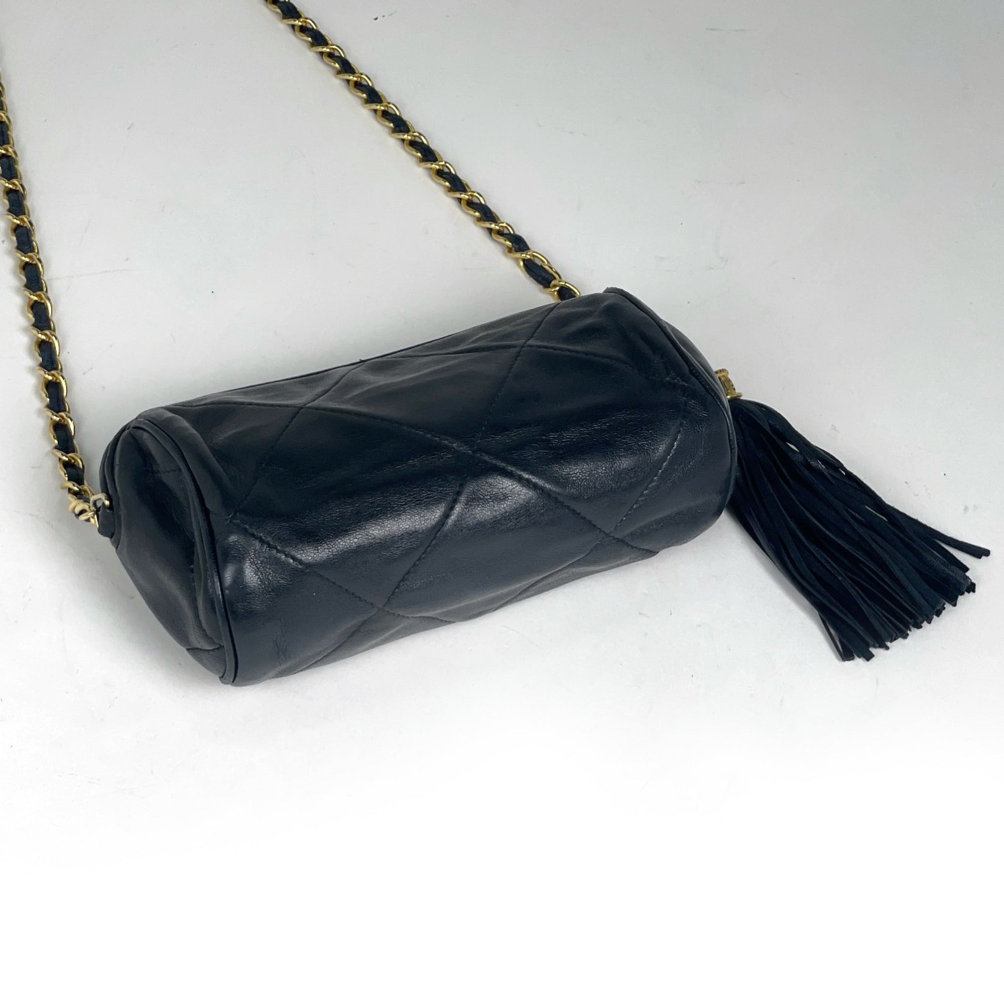 Chanel Navy Leather Shoulder Bag (Pre-Owned)