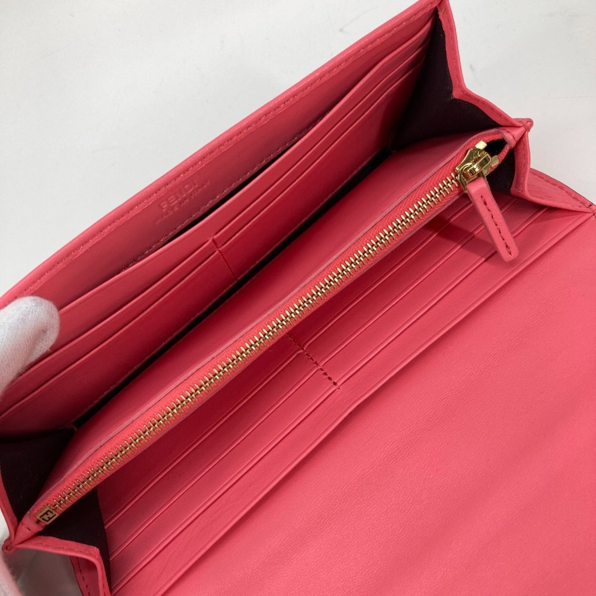 Fendi Pink Leather Long Wallet (Bi-Fold) (Pre-Owned)