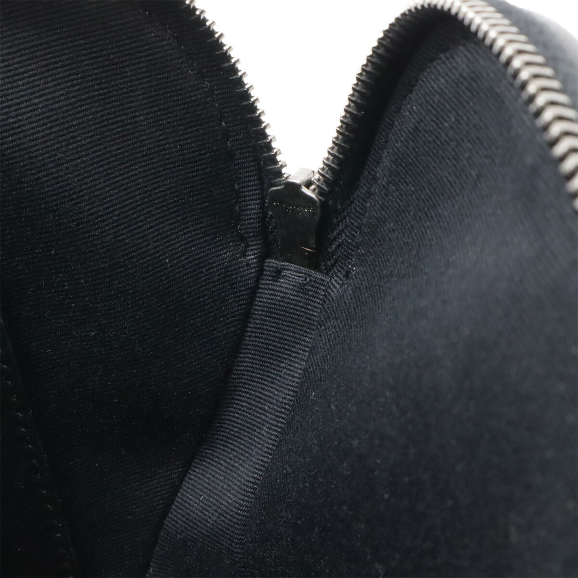 Yves Saint Laurent Black Leather Pochette Shoulder Bag (Pre-Owned)