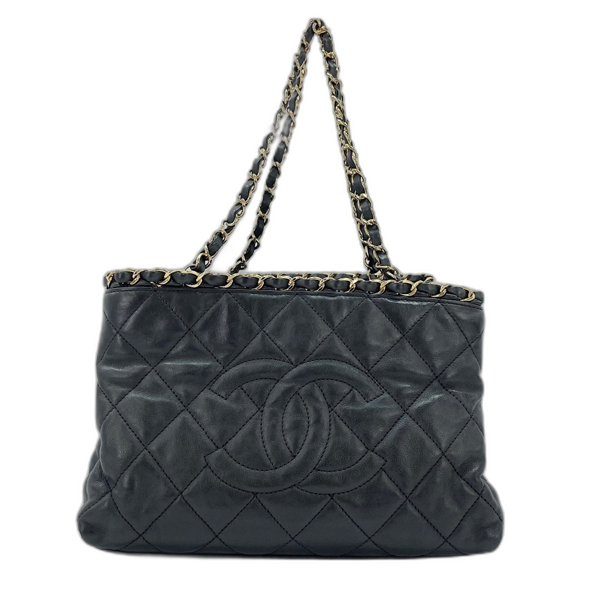 Chanel Black Shoulder Bag (Pre-Owned)