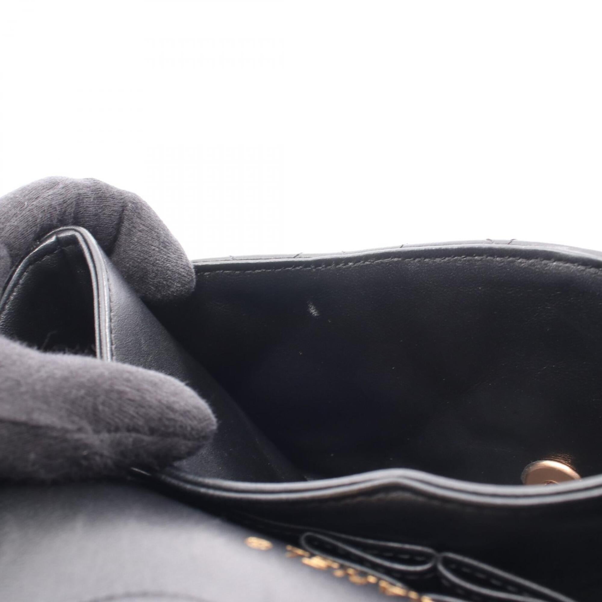 Chanel Black Leather Handbag Shoulder Bag (Pre-Owned)