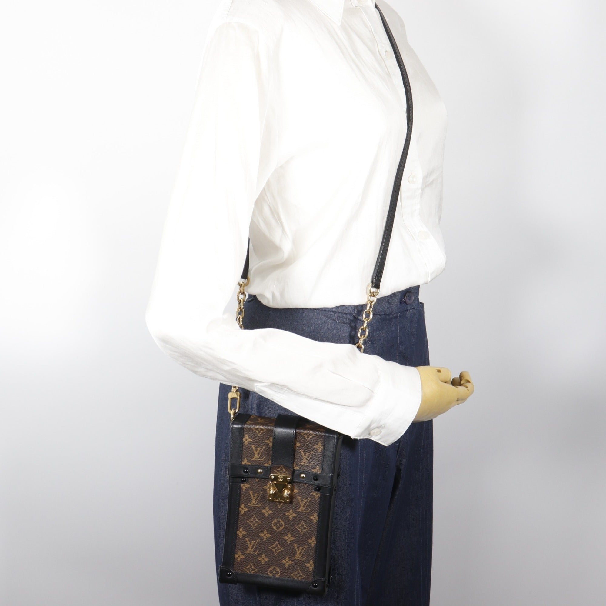 Louis Vuitton Brown Monogram Monogram Pochette Shoulder Bag (Pre-Owned)