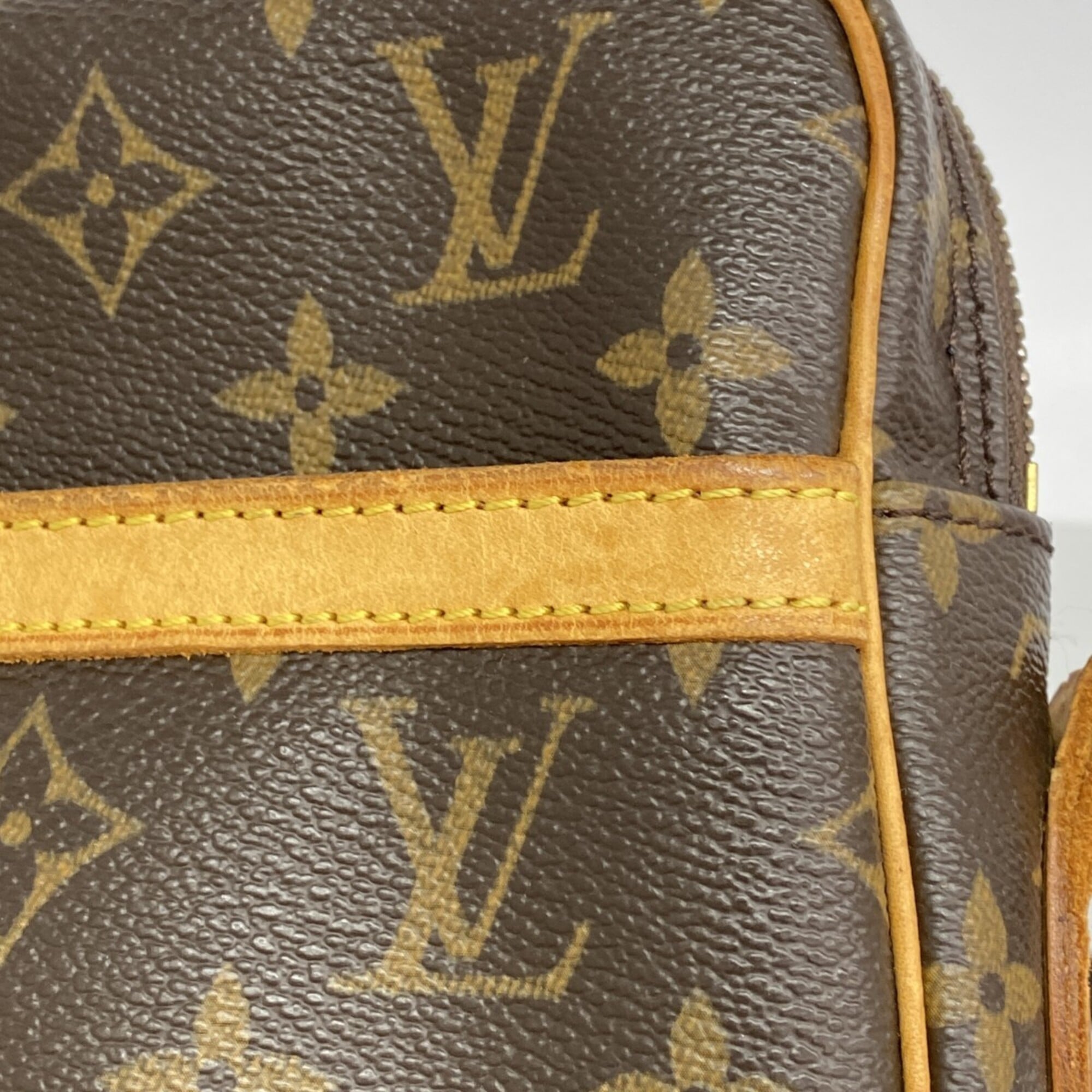 Louis Vuitton Brown Shoulder Bag (Pre-Owned)
