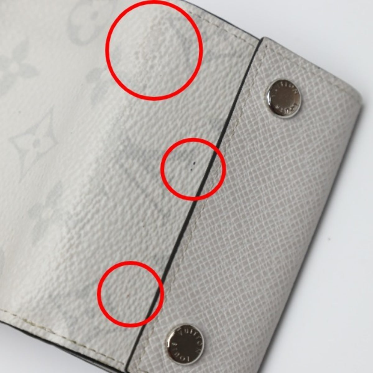 Louis Vuitton Blanc Wallet (Tri-Fold) (Pre-Owned)