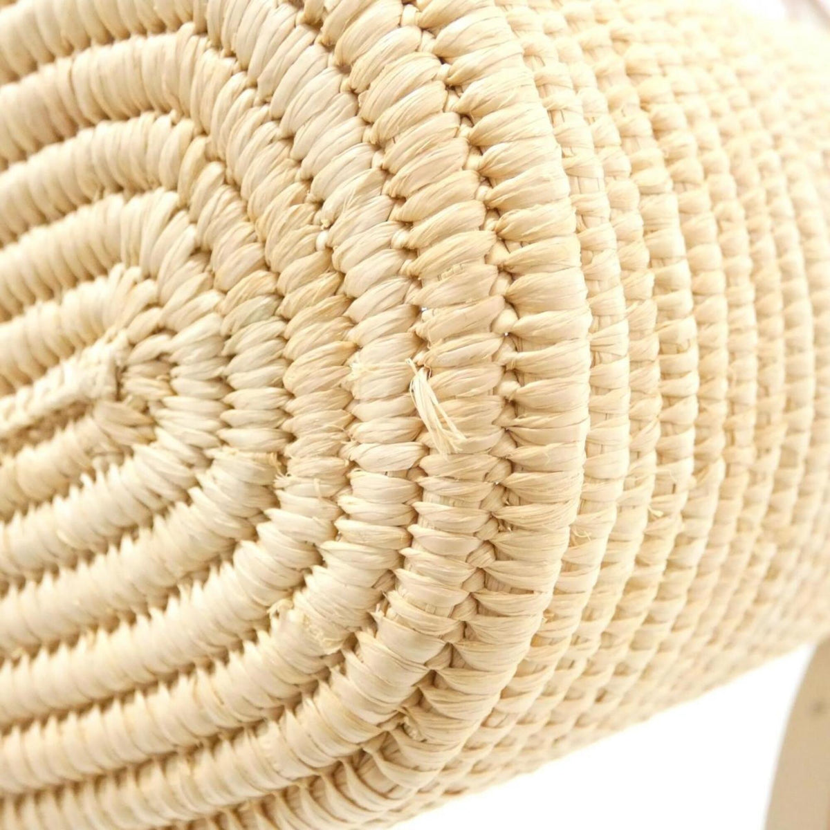 Loewe White Raffia Leather Basket Handbag (Pre-Owned)