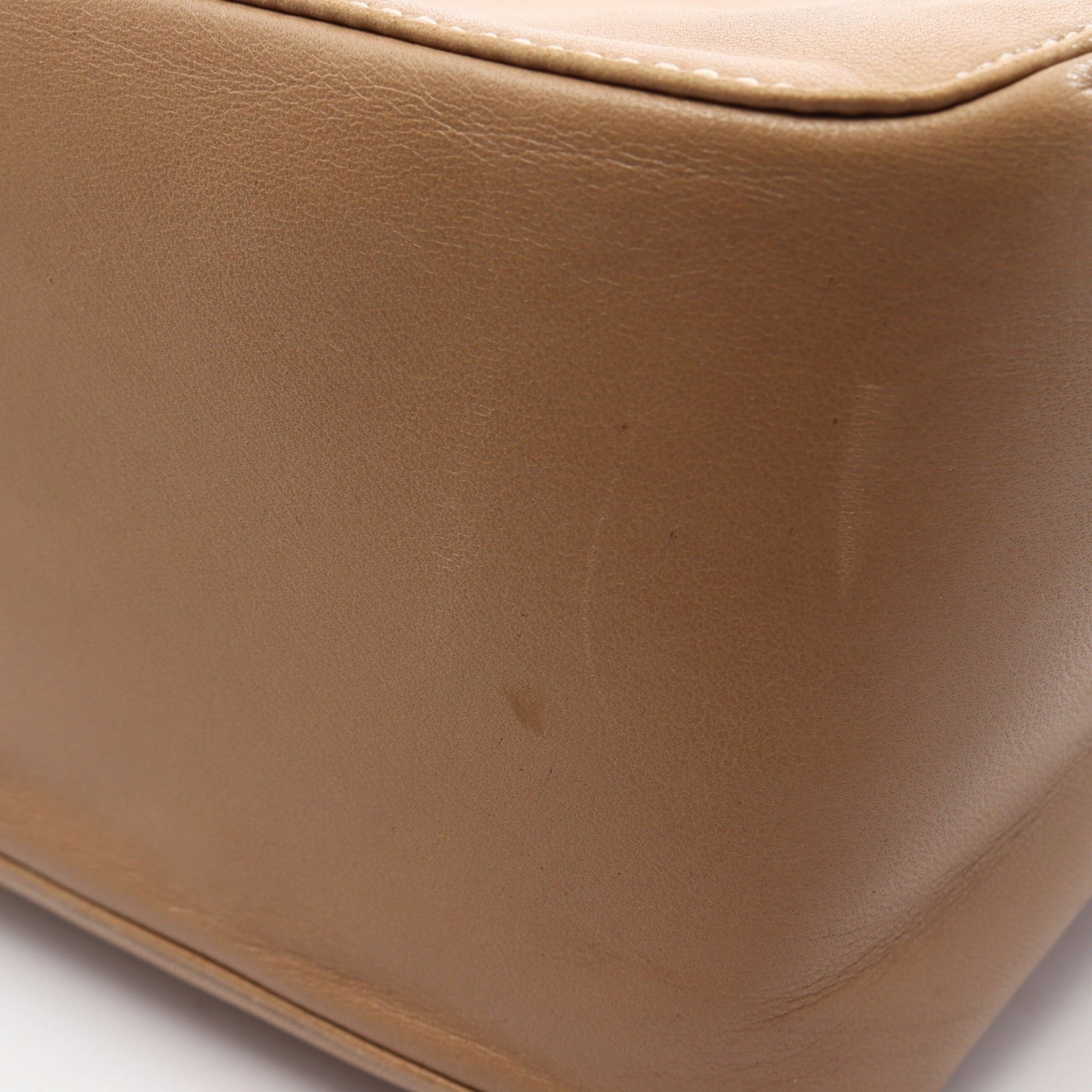 Loewe Beige Leather Handbag (Pre-Owned)