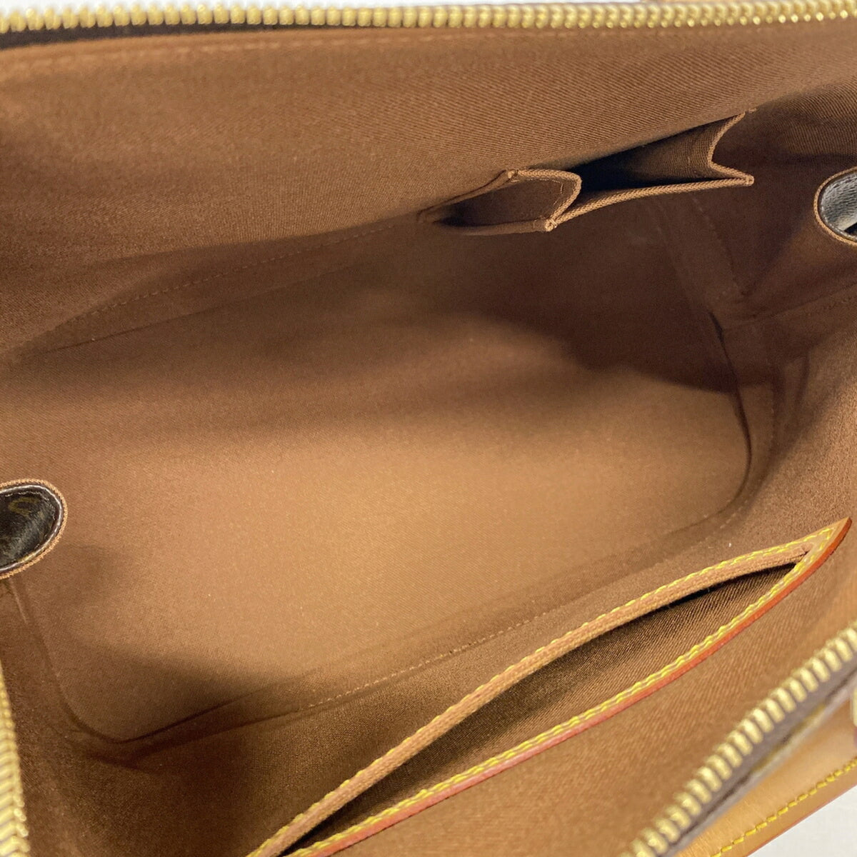 Louis Vuitton Brown Handbag (Pre-Owned)