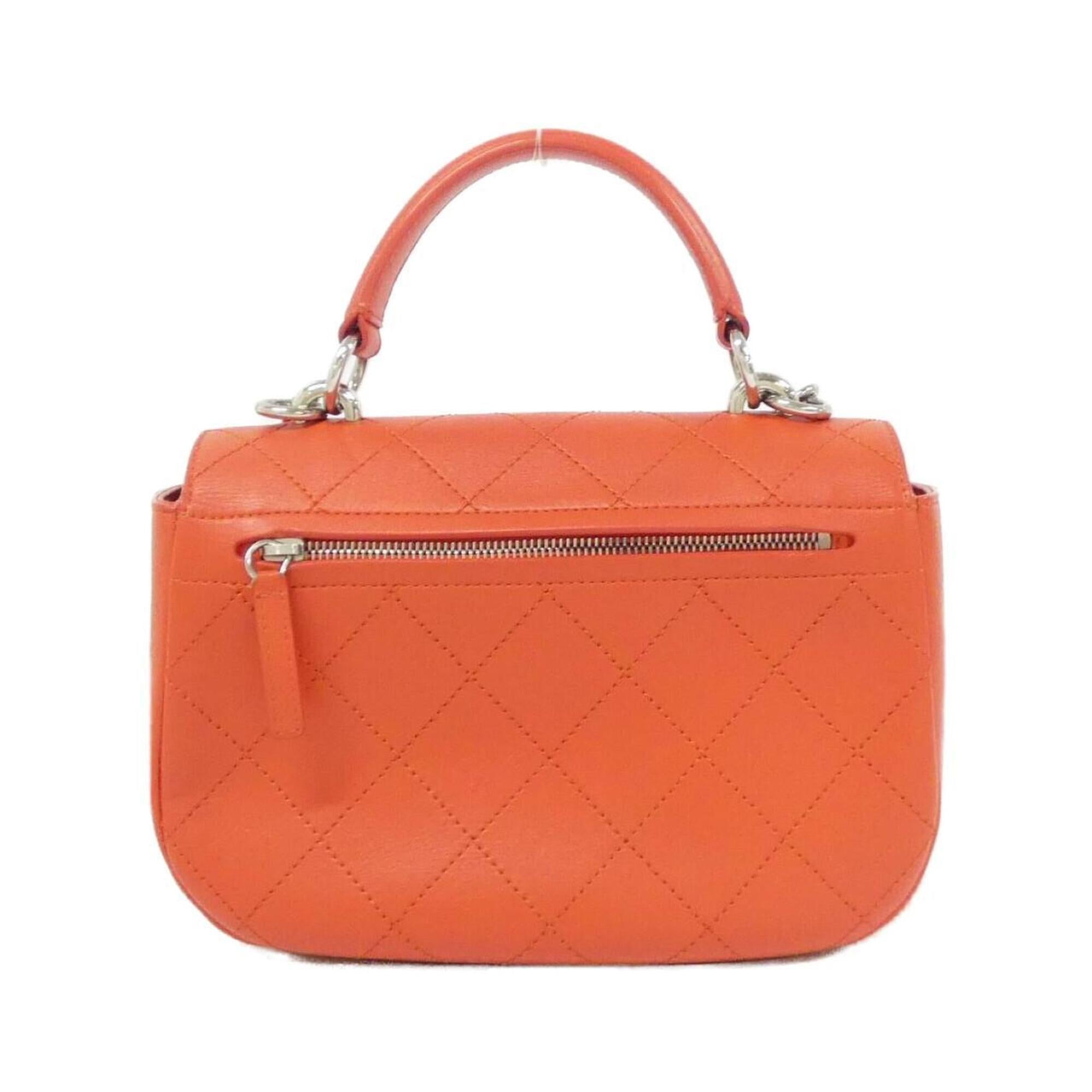 Chanel Red Color Leather Handbag (Pre-Owned)