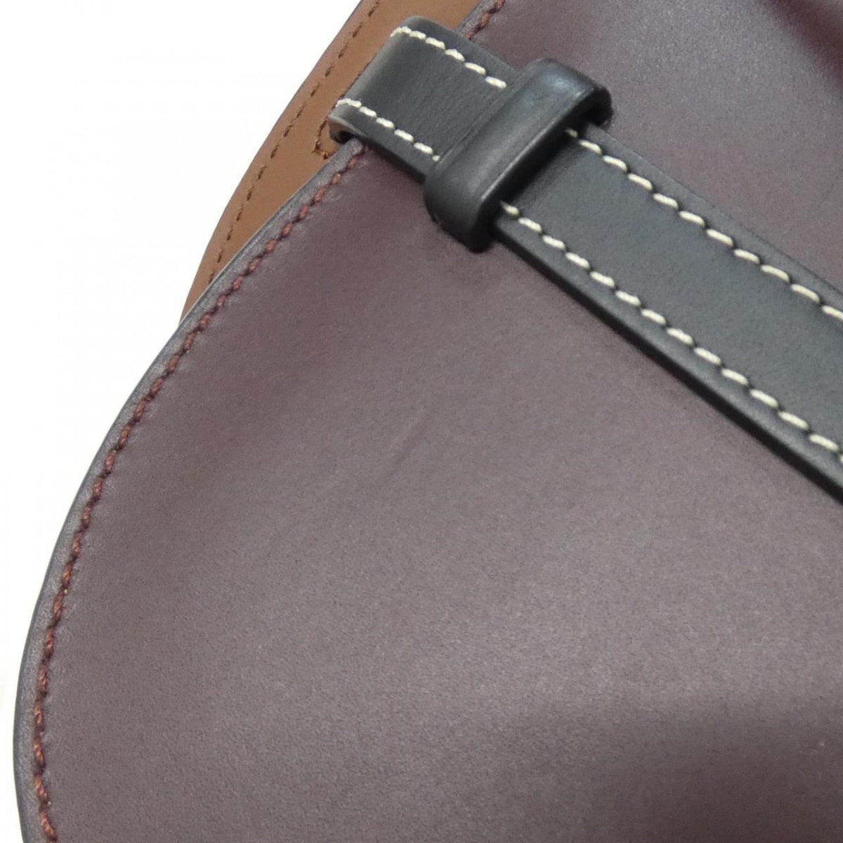 Loewe Purple Leather Shoulder Bag (Pre-Owned)