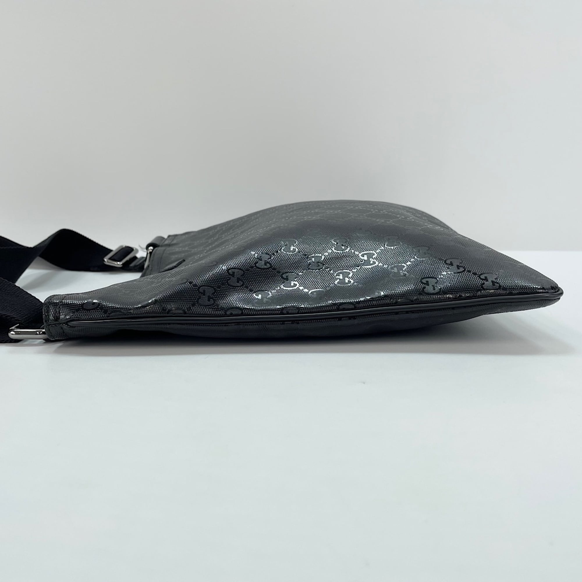 Gucci Gg Imprimé Black Gg Imprimé Shoulder Bag (Pre-Owned)