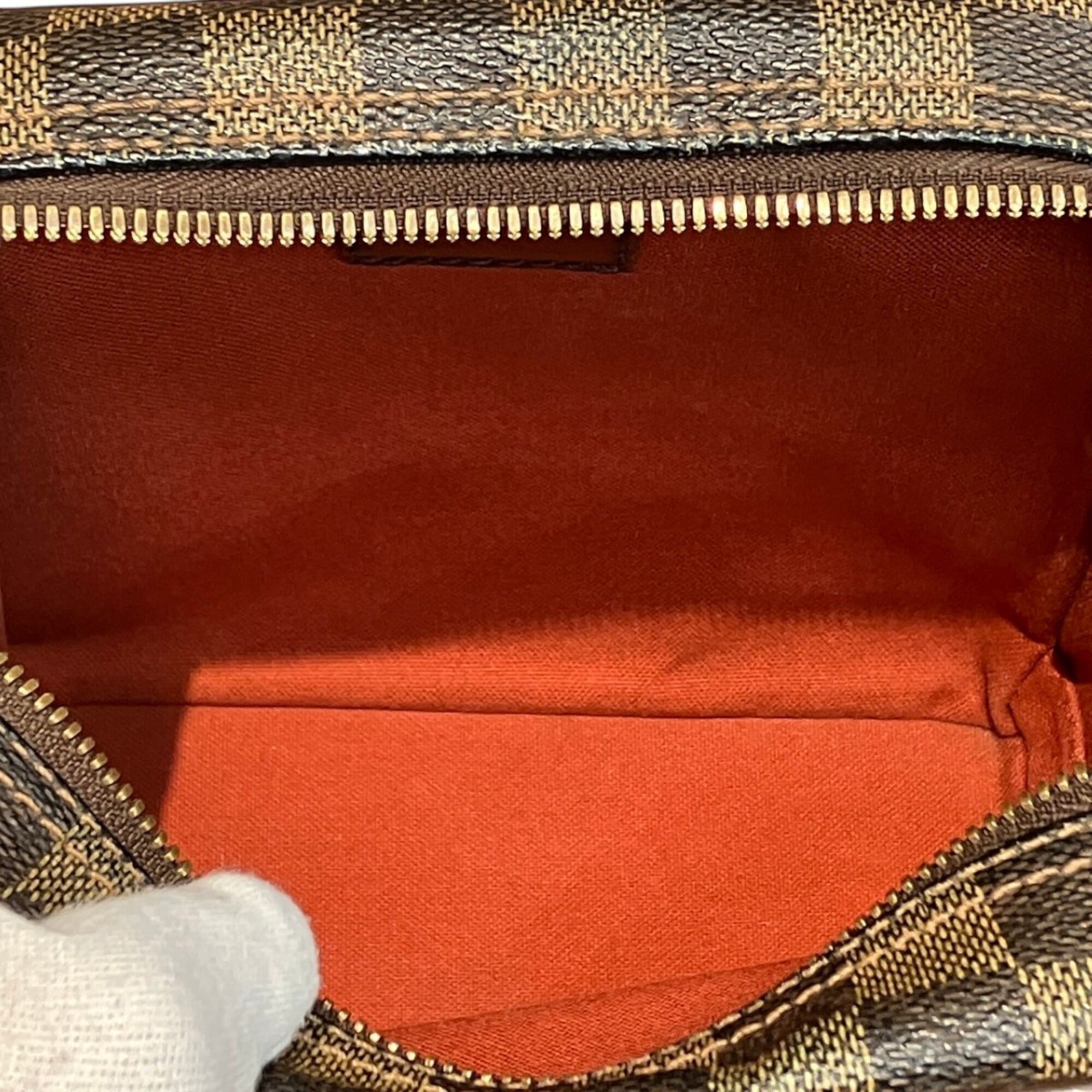 Louis Vuitton Brown Galle Shoulder Bag (Pre-Owned)