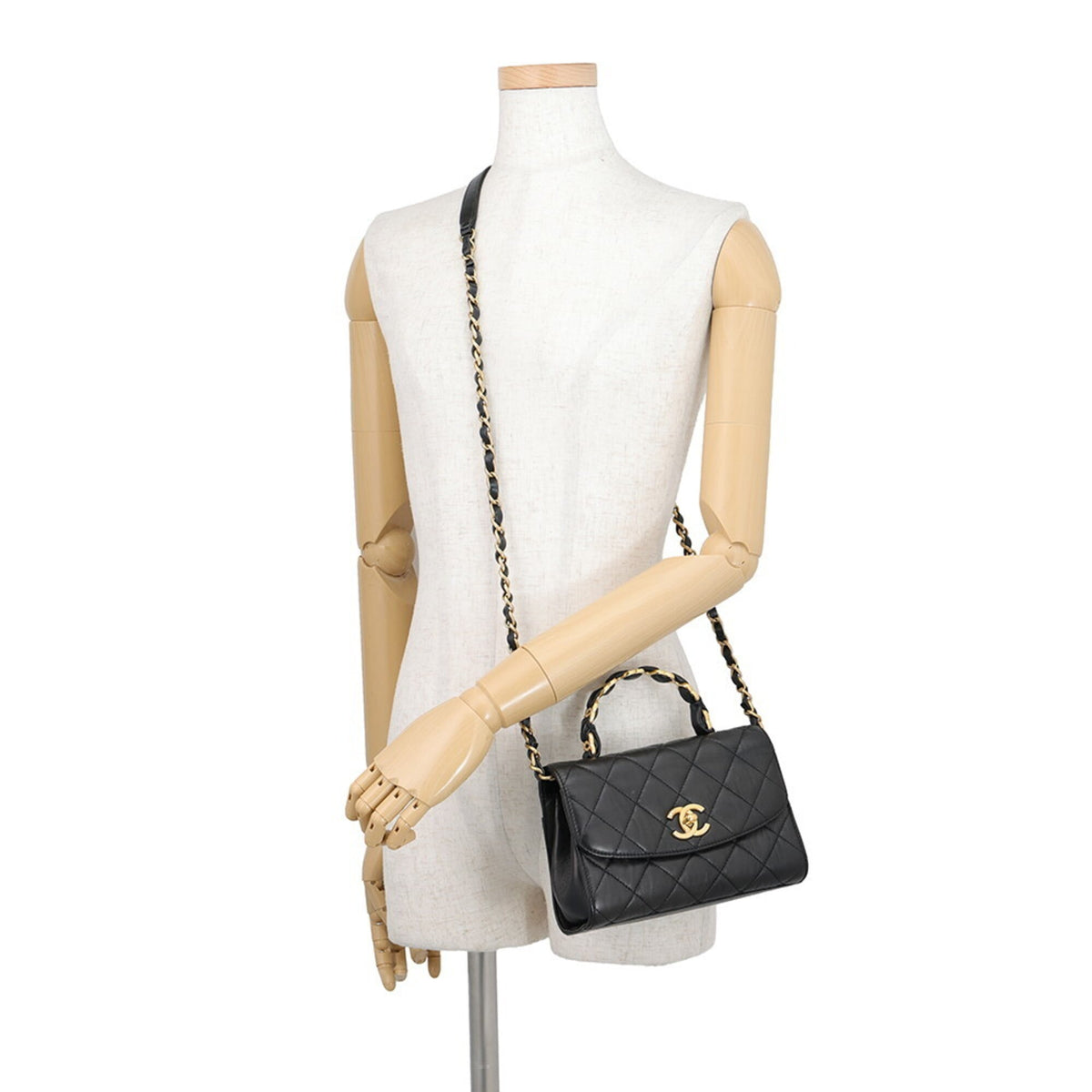 Chanel Matelasse Black Leather Handbag Shoulder Bag (Pre-Owned)