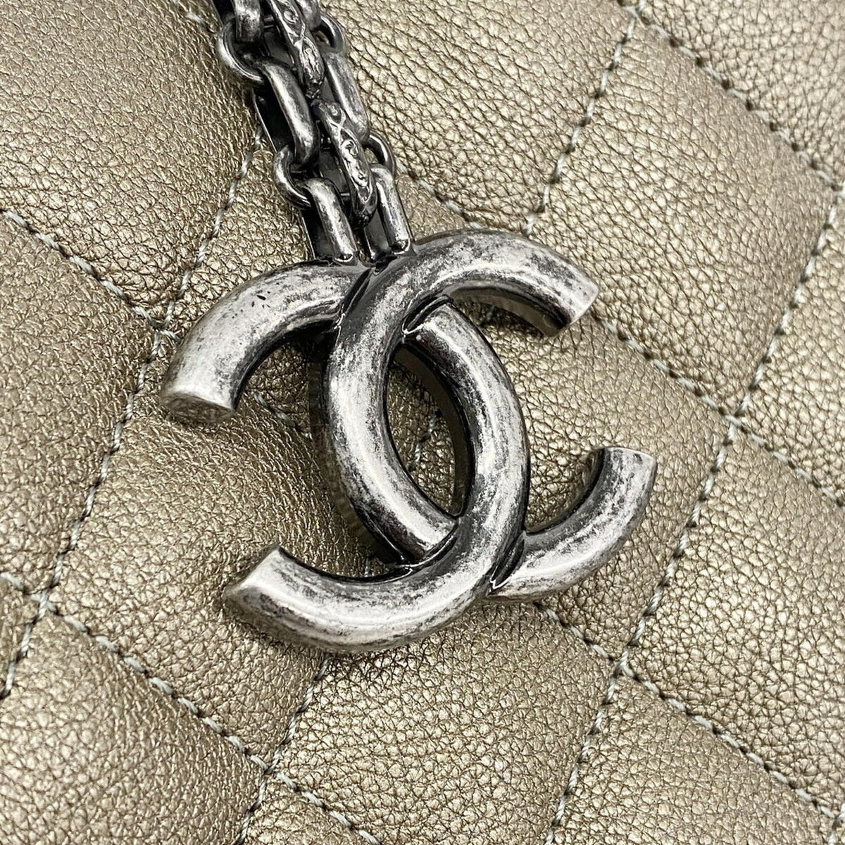 Chanel Khaki Leather Shoulder Bag (Pre-Owned)