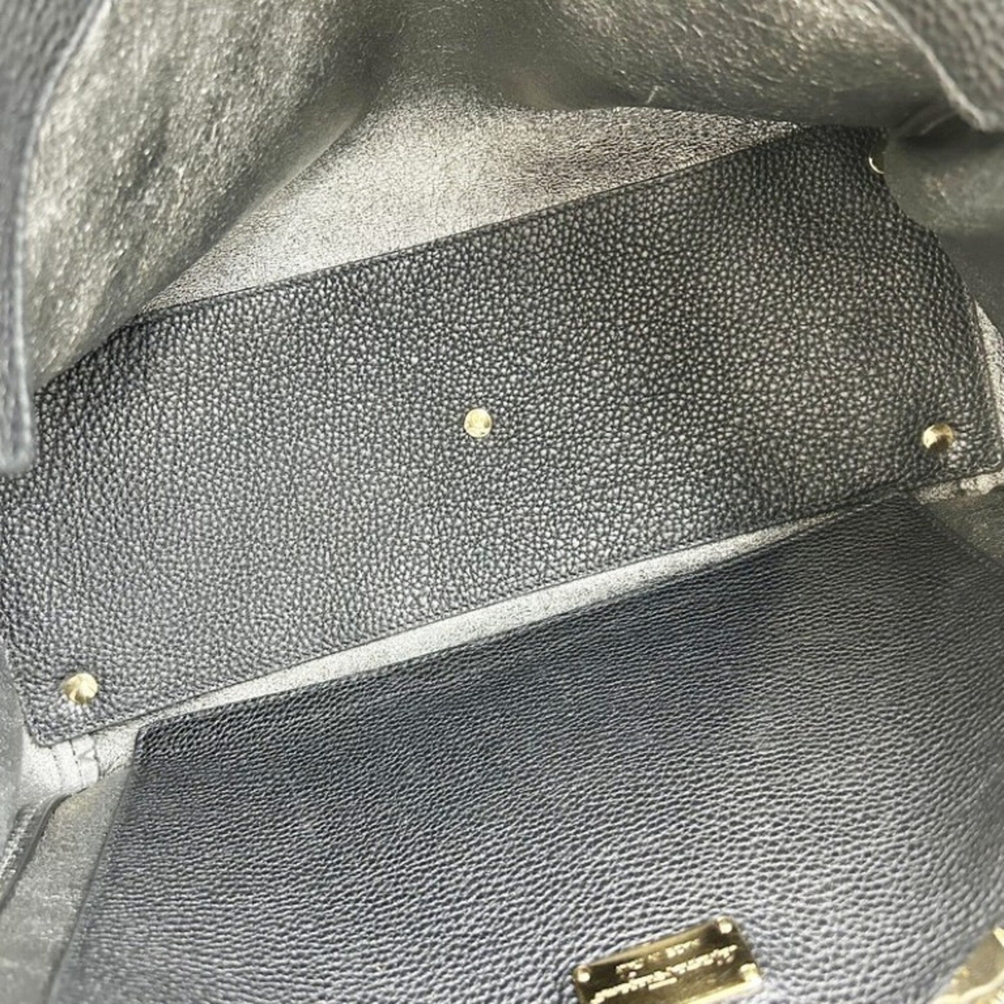 Salvatore Ferragamo Gancini Black Leather Handbag Shoulder Bag Tote Bag (Pre-Owned)