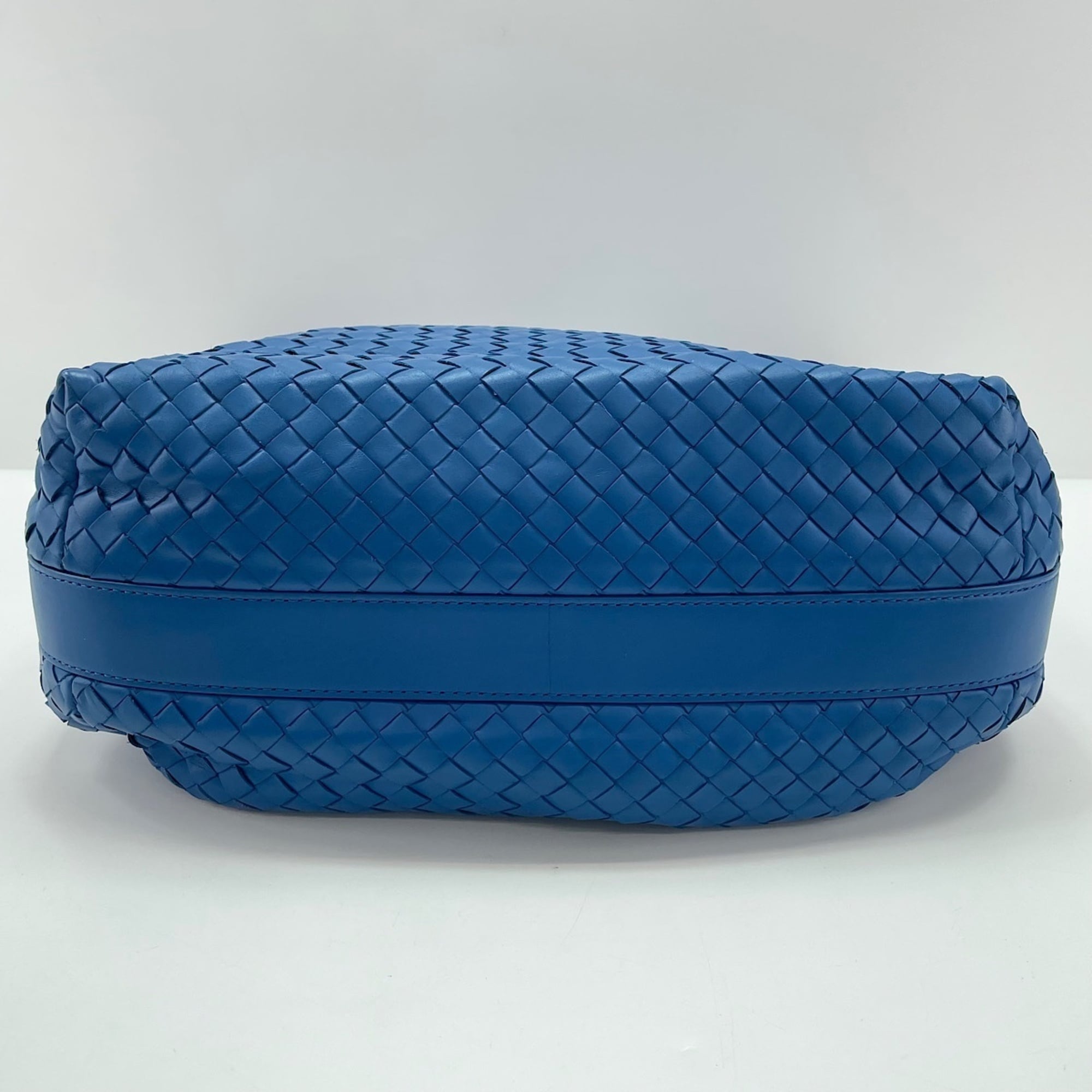 Bottega Veneta Blue Shoulder Bag (Pre-Owned)