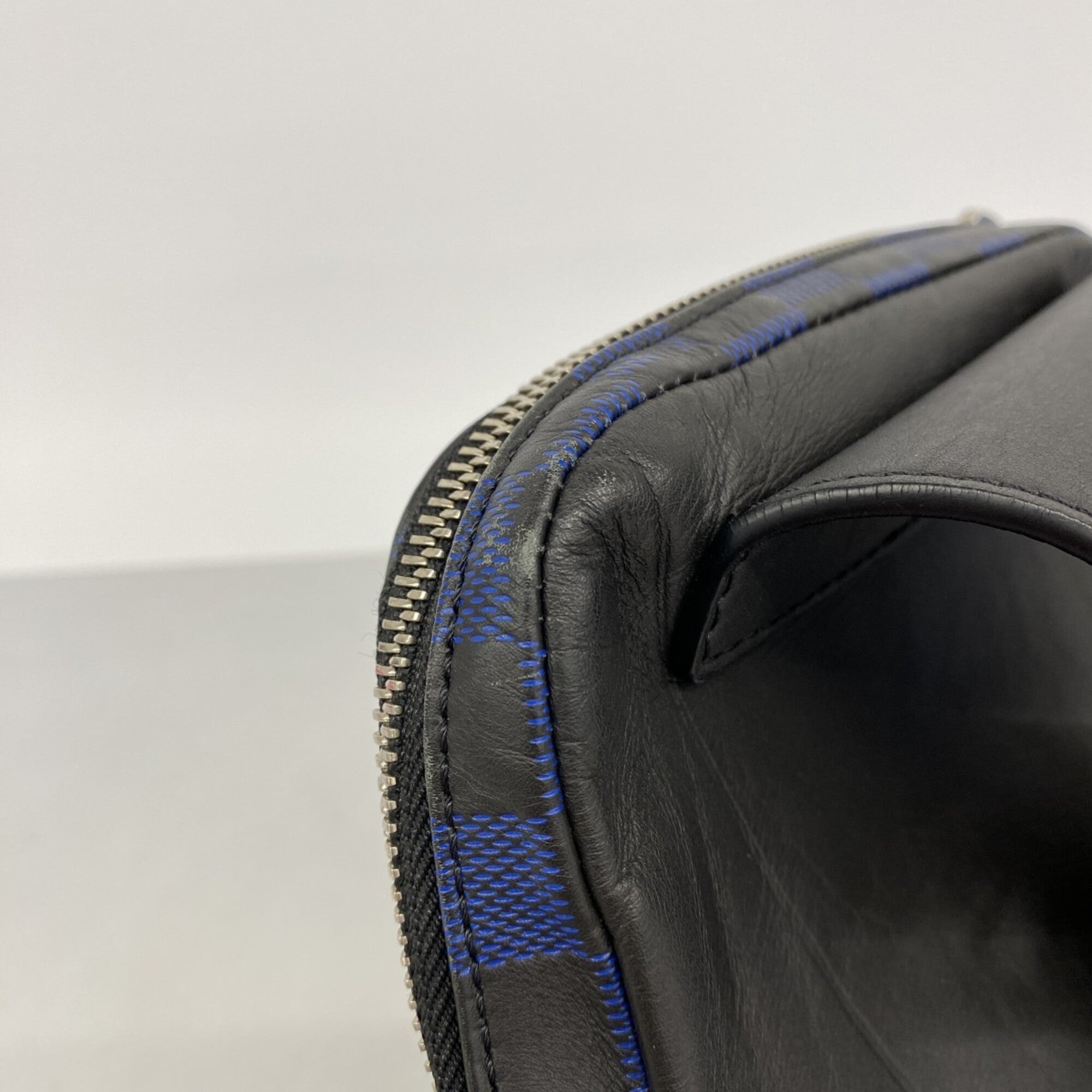 Louis Vuitton Blue Sling Bag (Pre-Owned)
