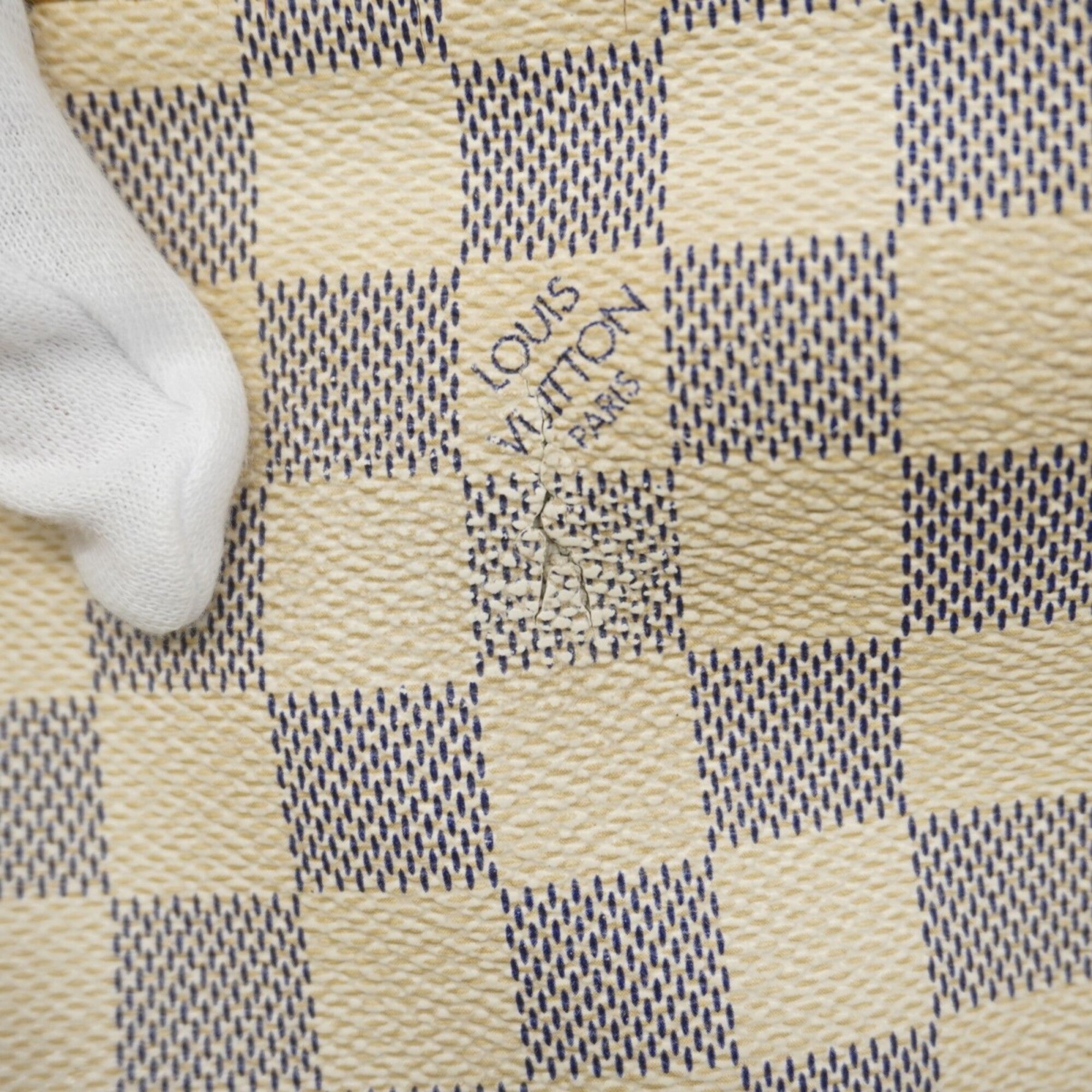 Louis Vuitton White Tote Bag (Pre-Owned)