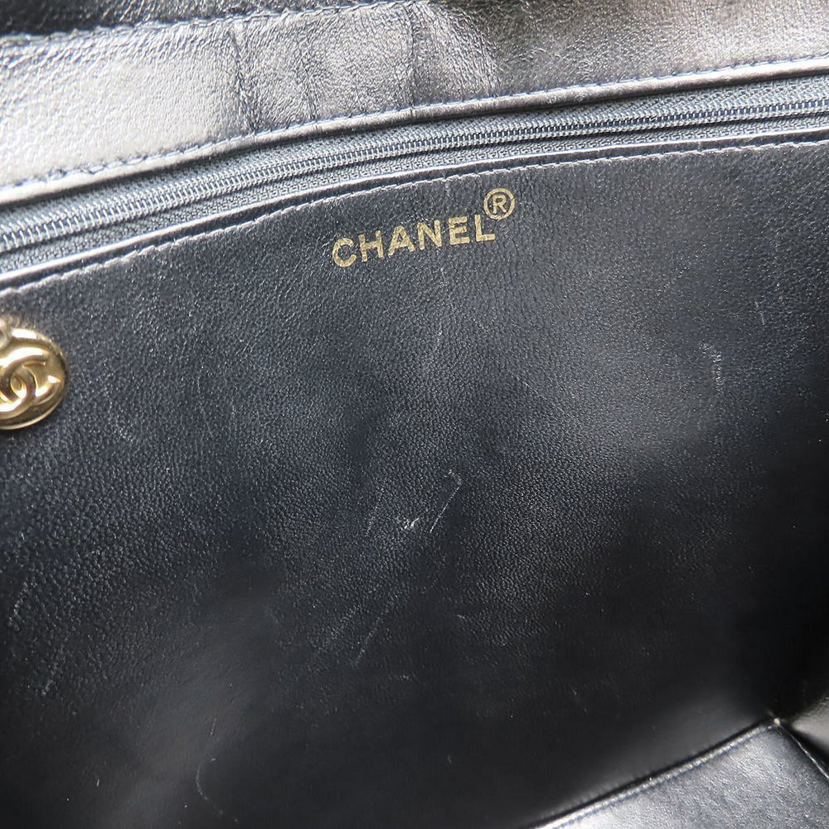 Chanel Black Leather Handbag Tote Bag (Pre-Owned)