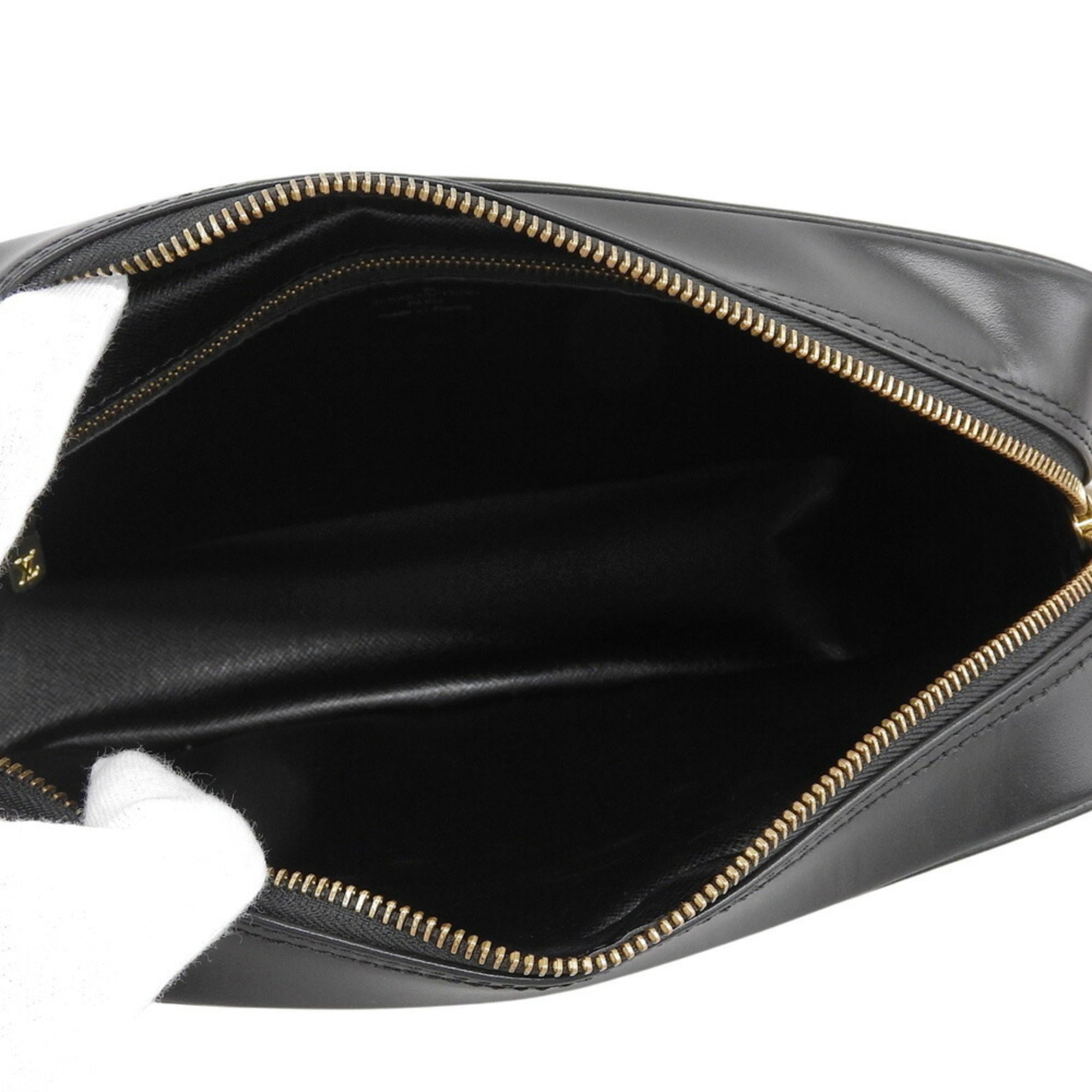 Louis Vuitton Black Noir Epi Leather Shoulder Bag (Pre-Owned)