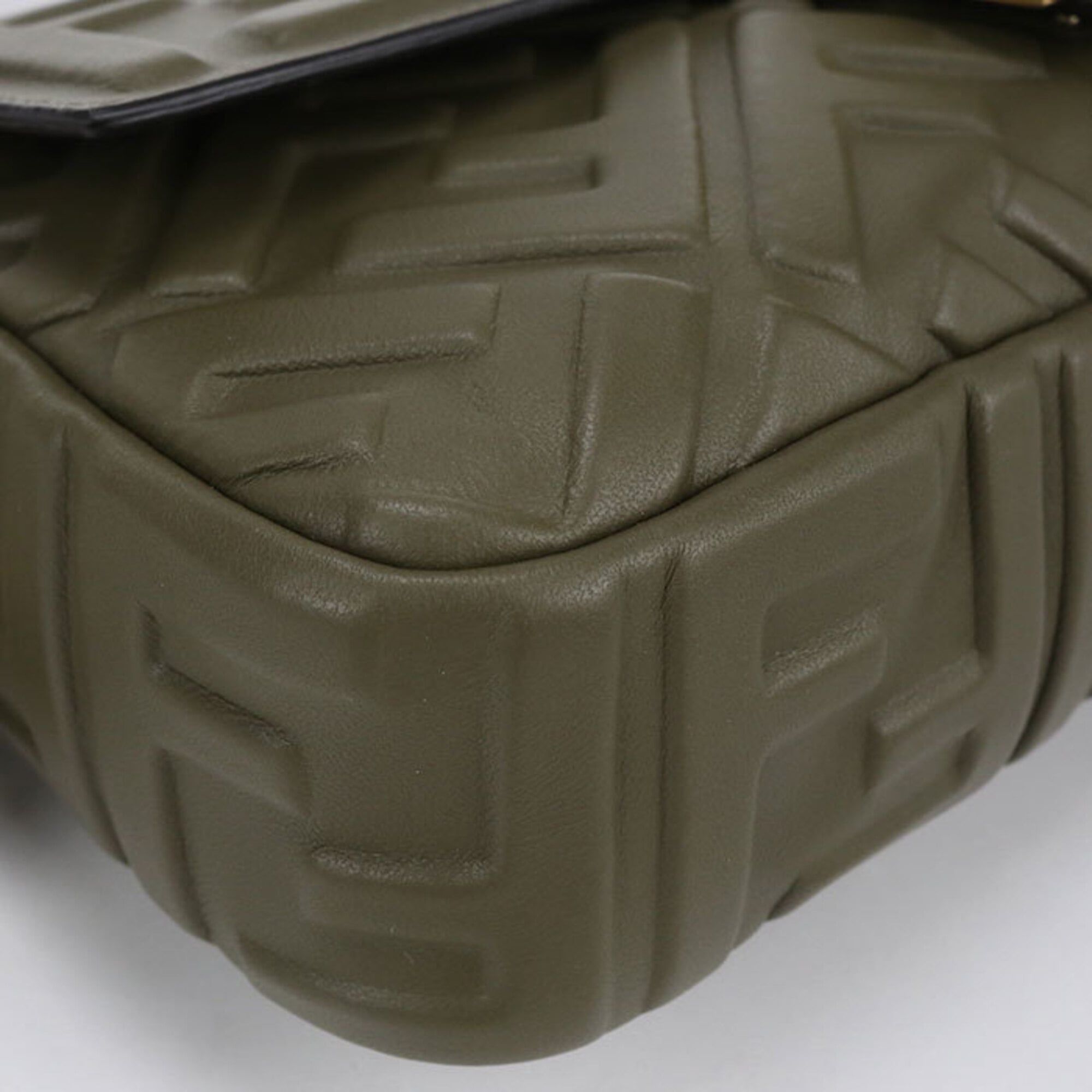 Fendi Khaki Leather Handbag (Pre-Owned)