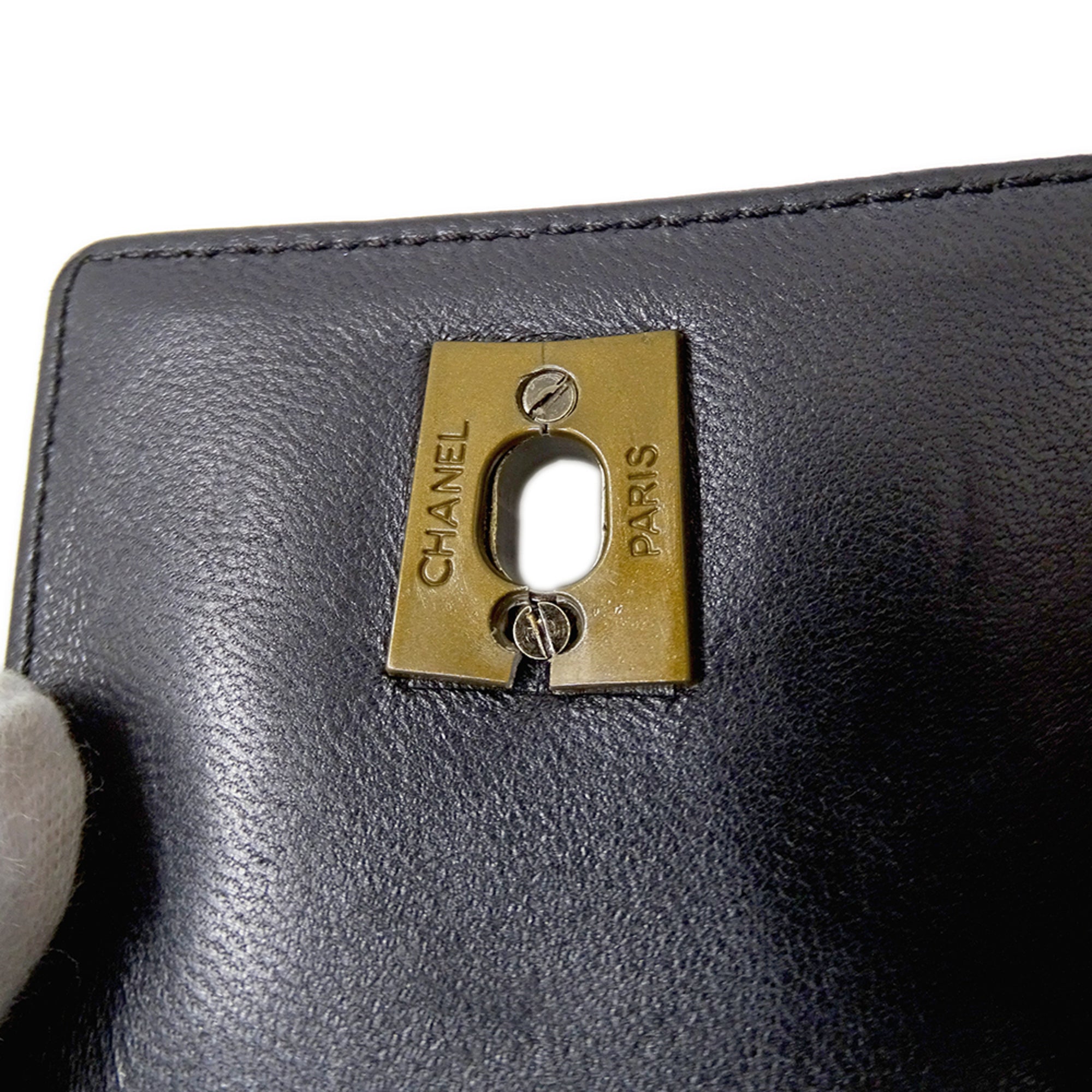 Chanel Black Leather Handbag Shoulder Bag (Pre-Owned)