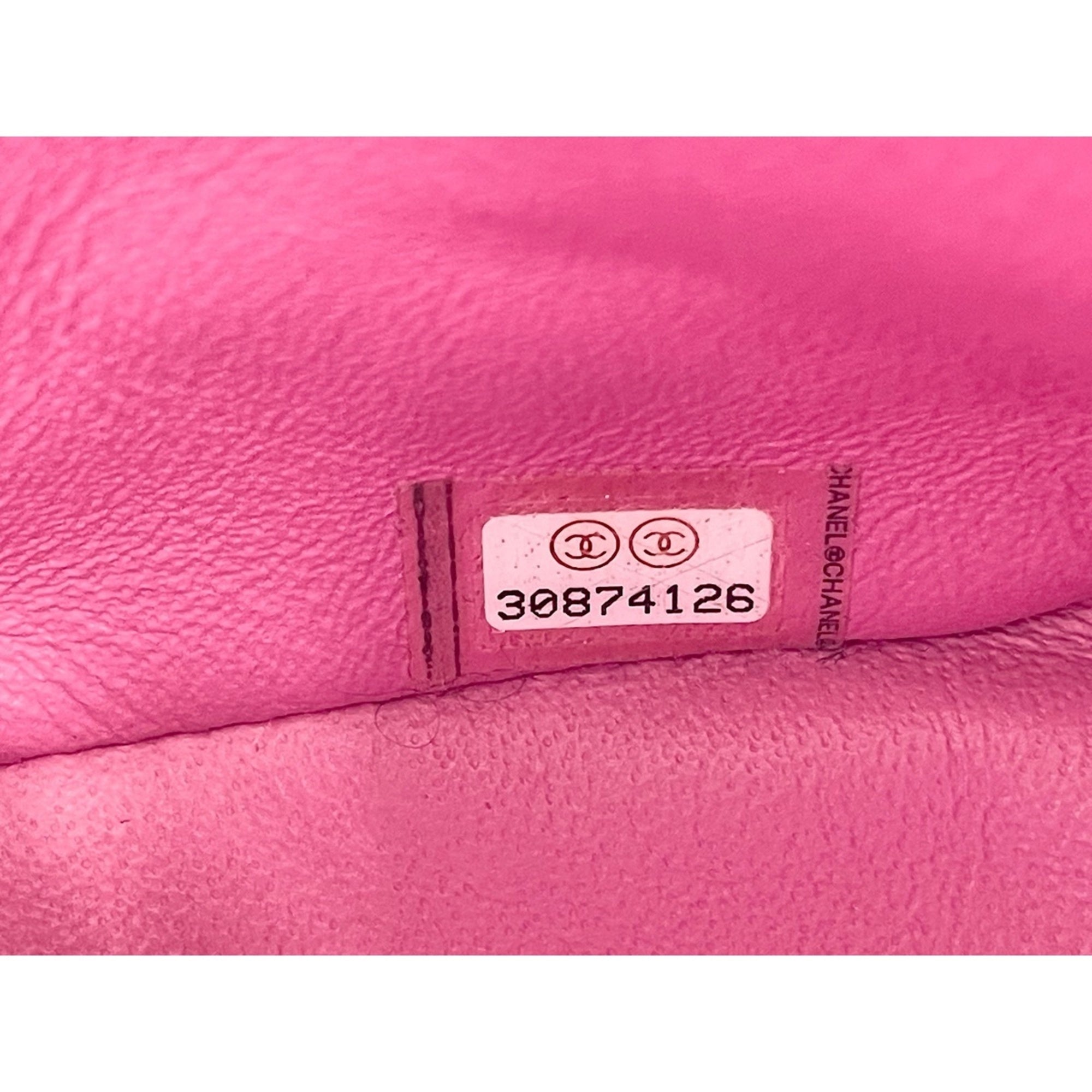 Chanel Pink Shoulder Bag (Pre-Owned)
