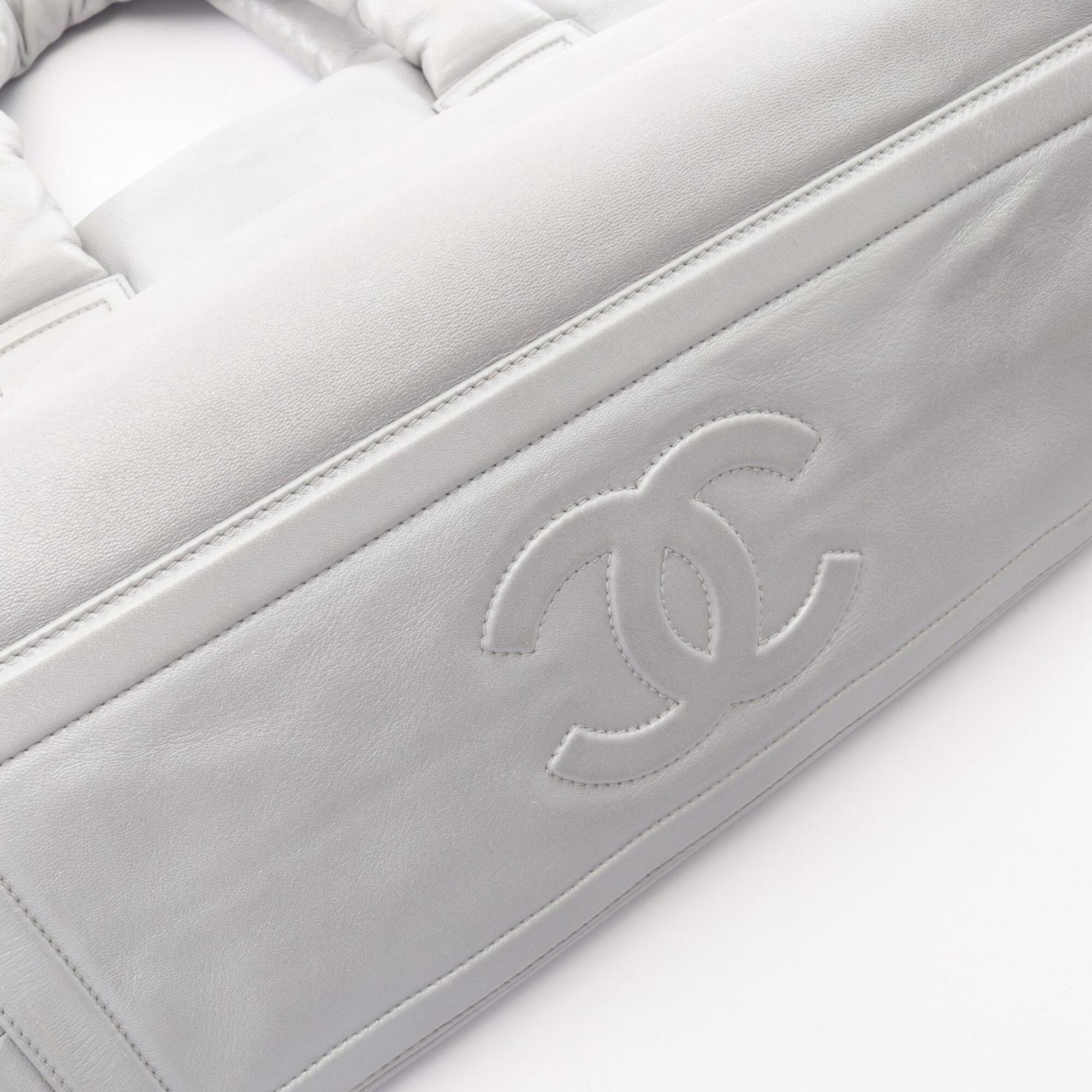 Chanel Navy Silver Leather Handbag Tote Bag (Pre-Owned)