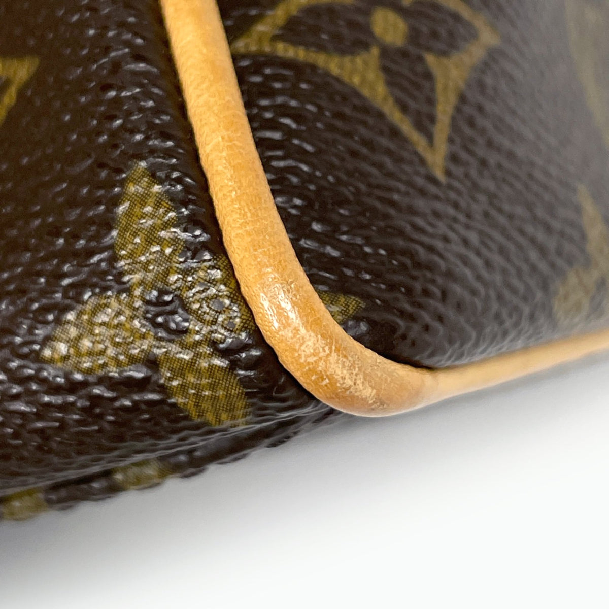 Louis Vuitton Brown Monogram Handbag (Pre-Owned)