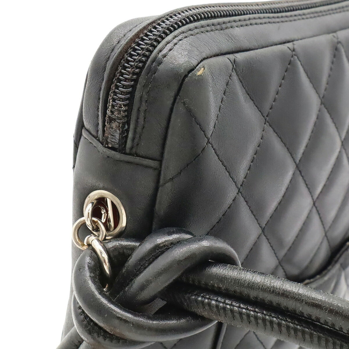 Chanel Black White Leather Shoulder Bag (Pre-Owned)
