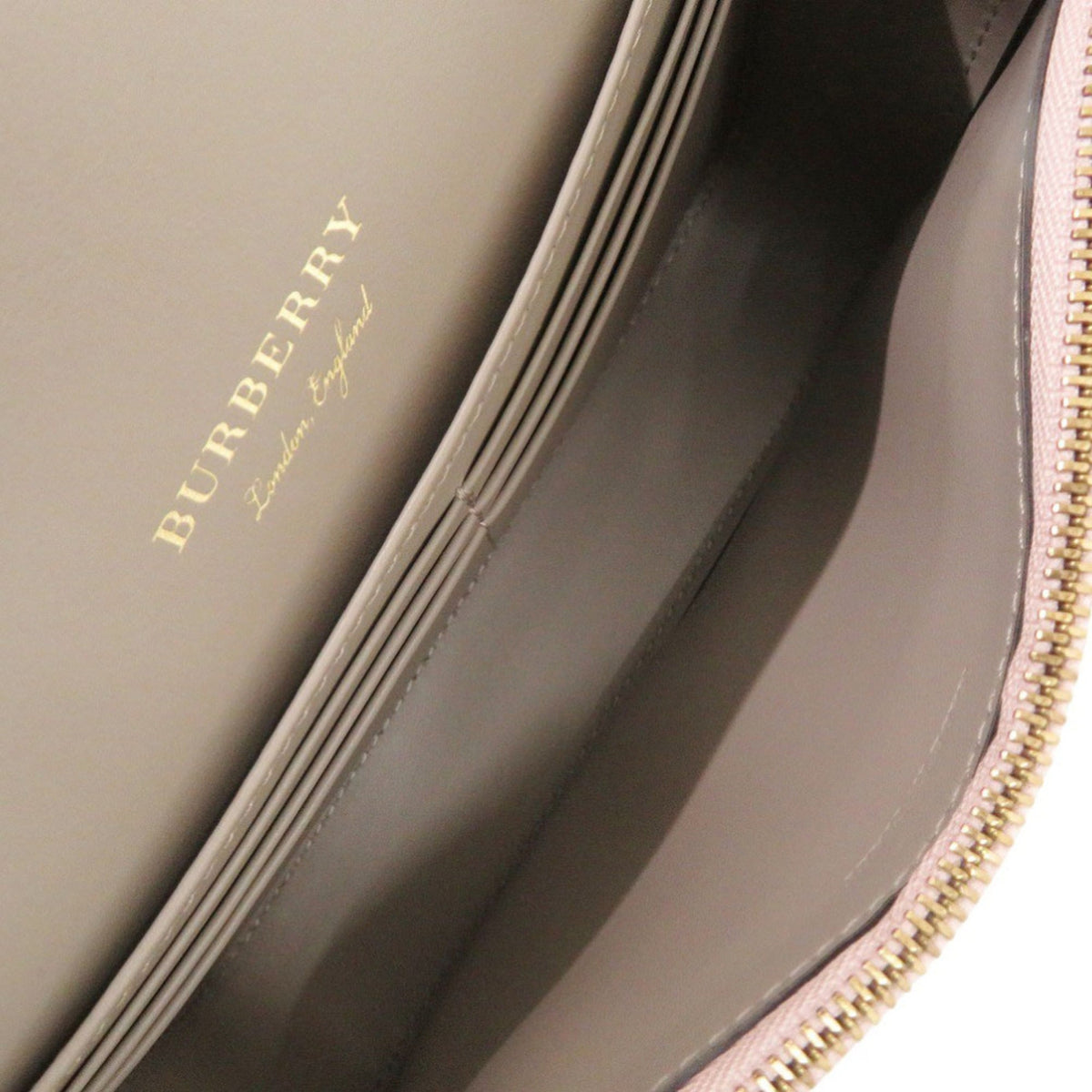 Burberry Pink Leather Shoulder Bag (Pre-Owned)