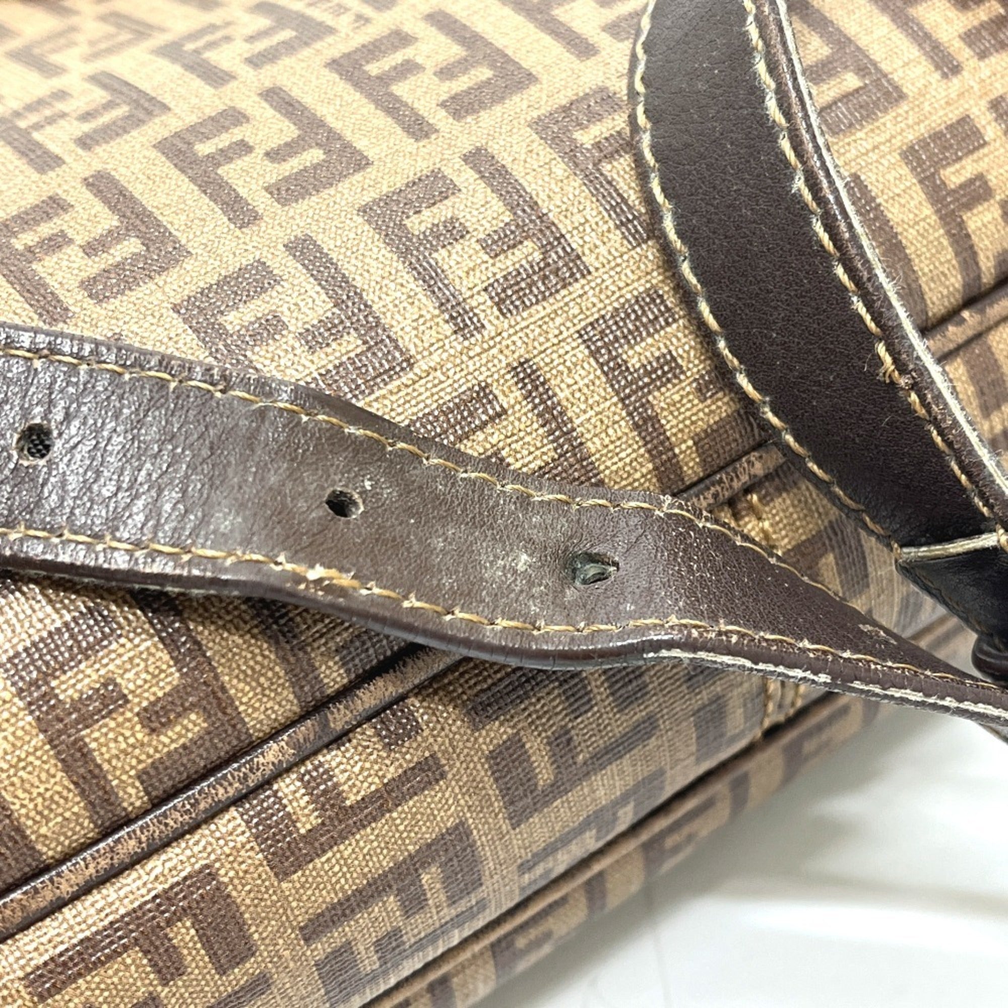 Fendi Beige Pvc Pochette Shoulder Bag (Pre-Owned)