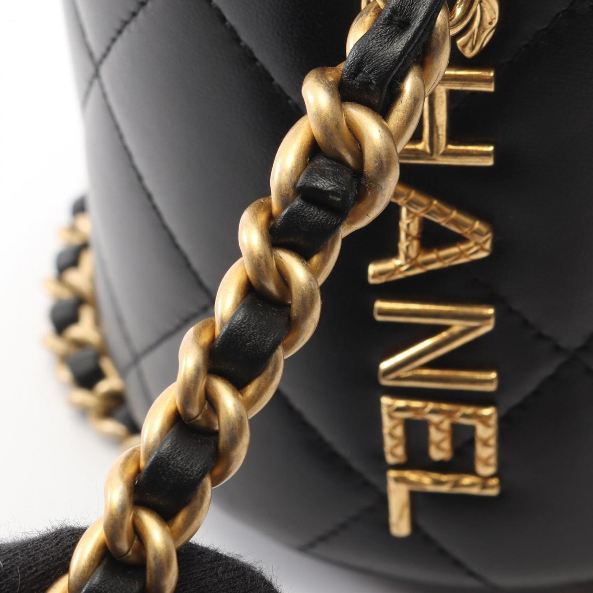 Chanel Black Leather Handbag Shoulder Bag (Pre-Owned)