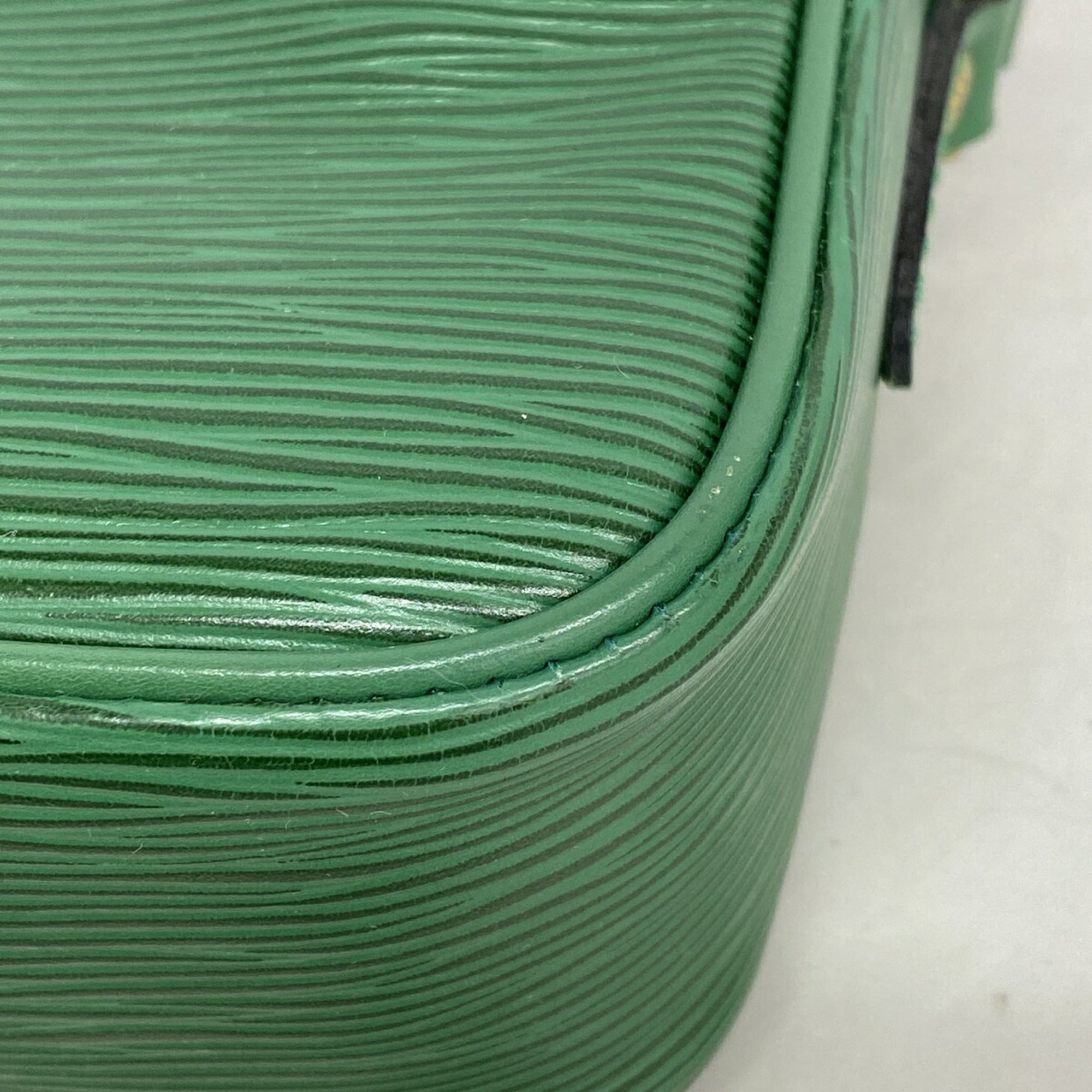 Louis Vuitton Borneo Green Shoulder Bag (Pre-Owned)
