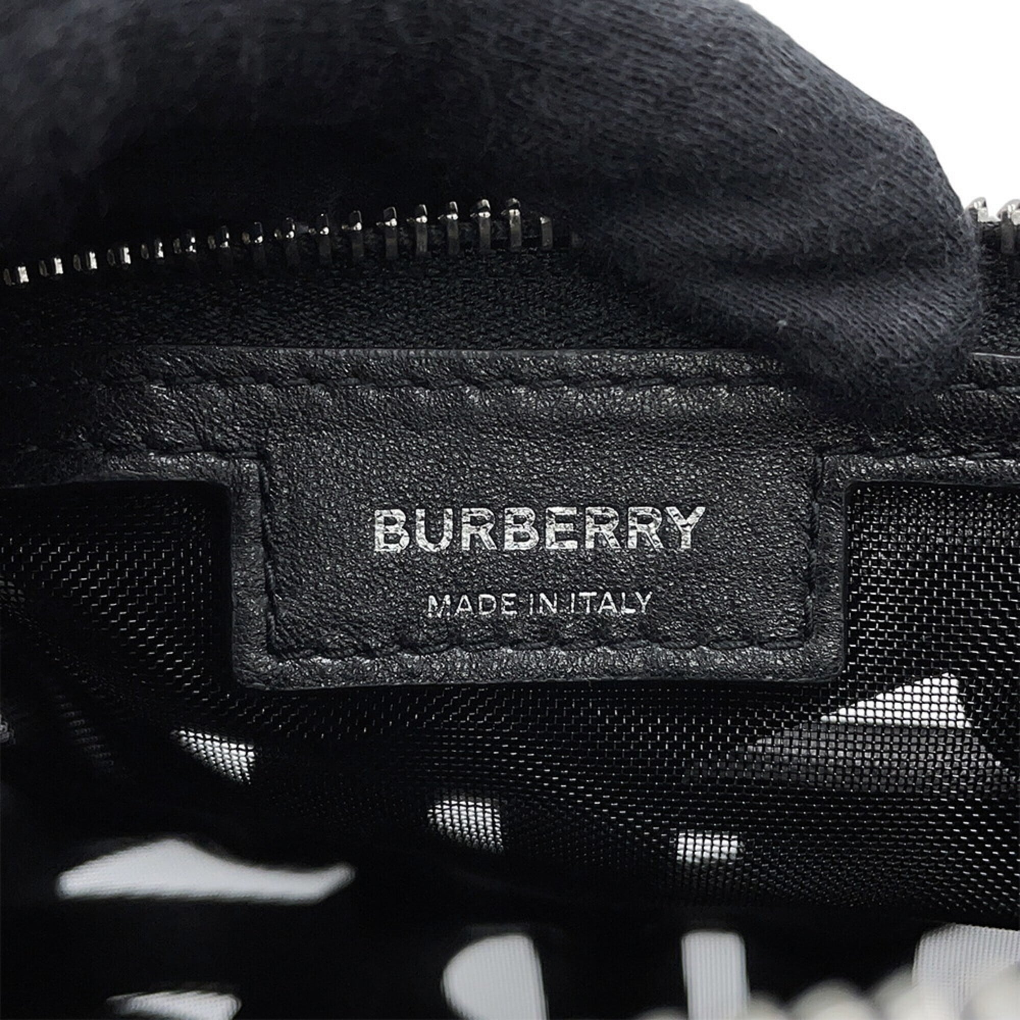 Burberry Black Mesh Leather Handbag Pouch (Pre-Owned)