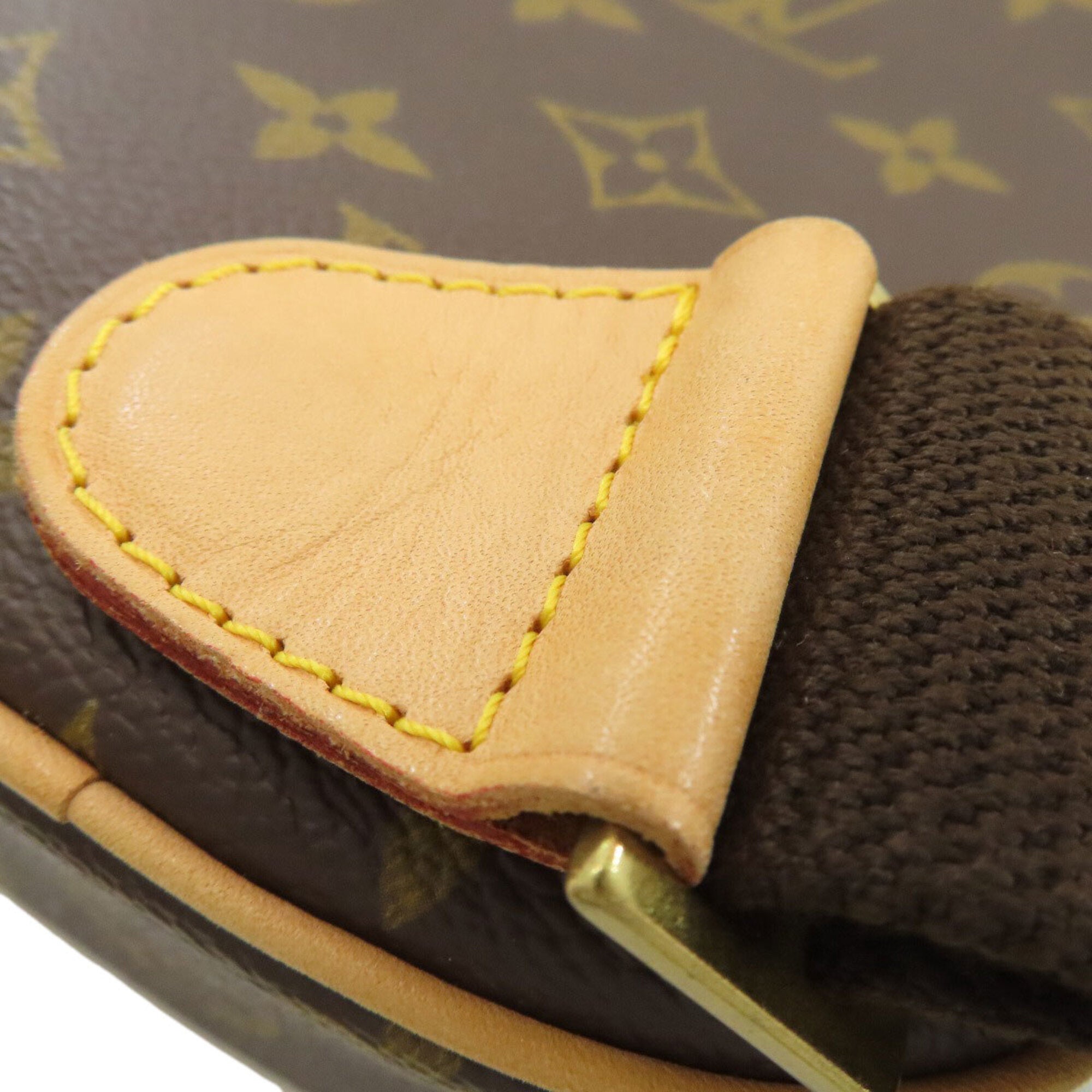 Louis Vuitton Monogram Monogram Monogram Pochette Sling Bag (Pre-Owned)
