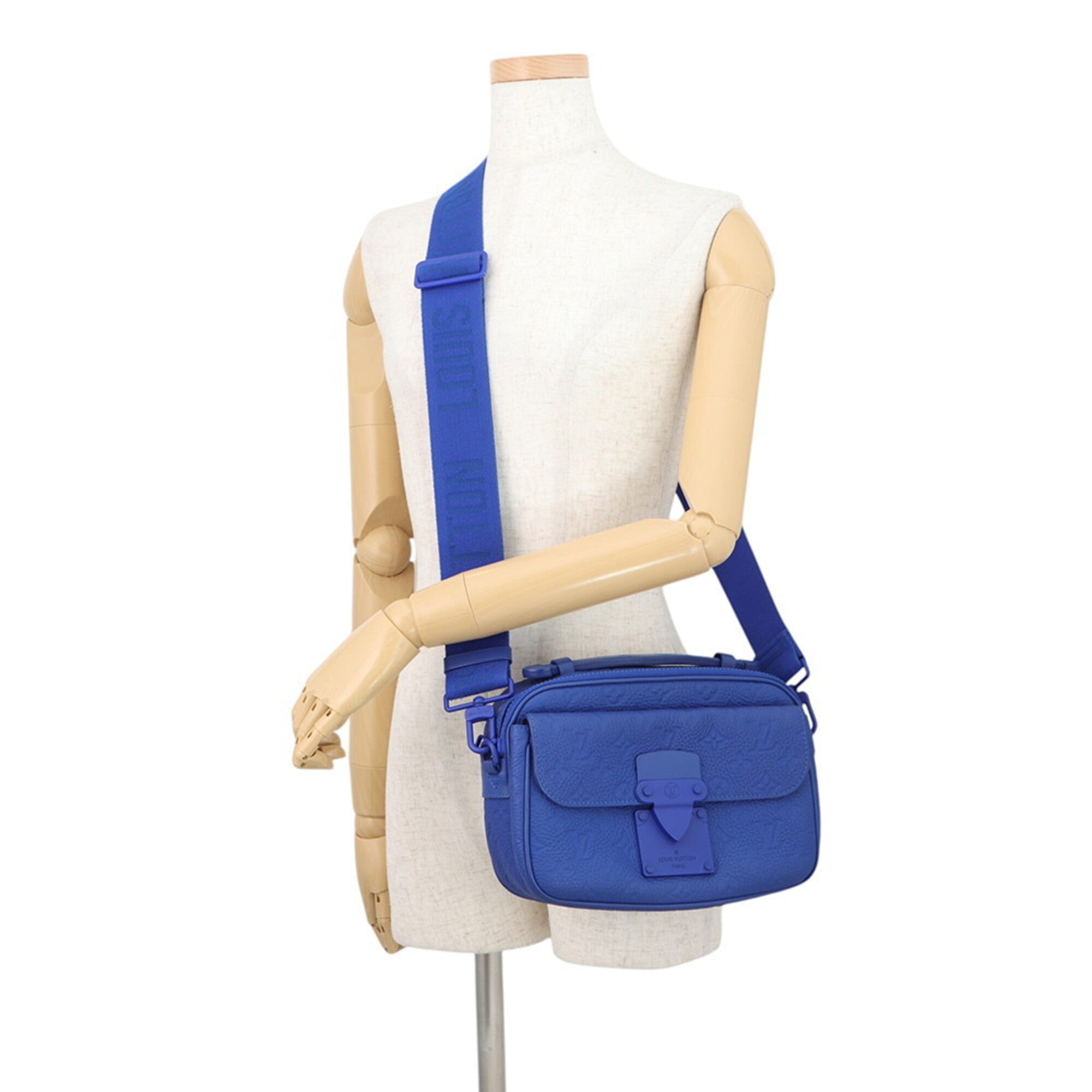 Louis Vuitton Blue Monogram Monogram Handbag Shoulder Bag (Pre-Owned)