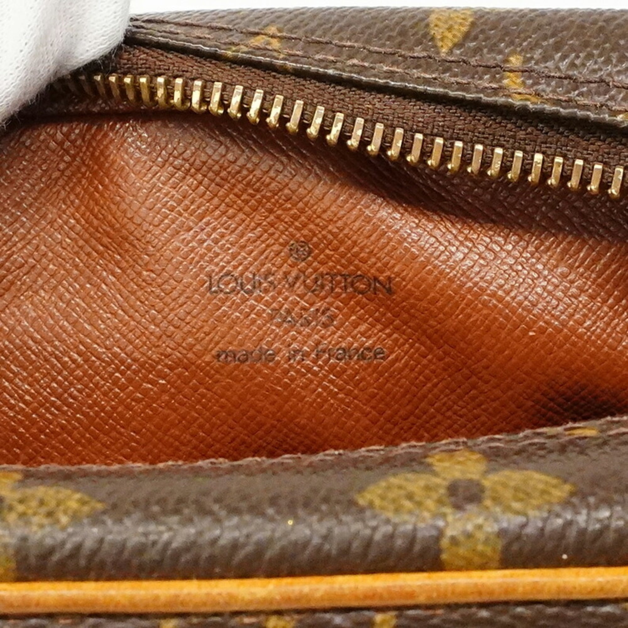 Louis Vuitton Brown Shoulder Bag (Pre-Owned)