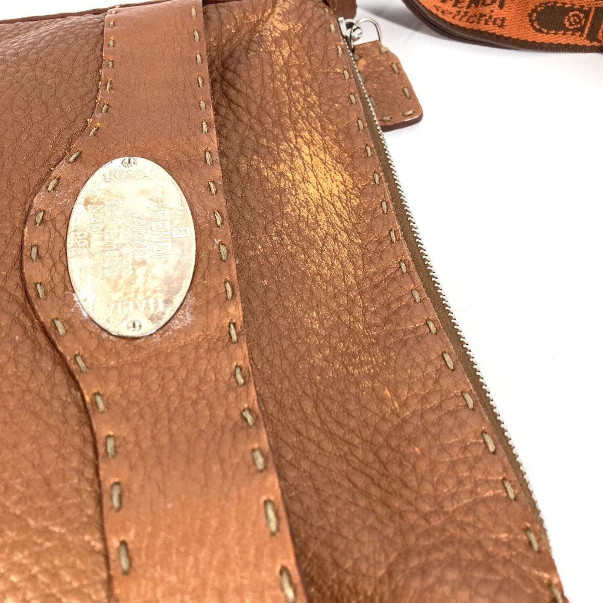 Fendi Selleria Brown Leather Pochette Shoulder Bag (Pre-Owned)