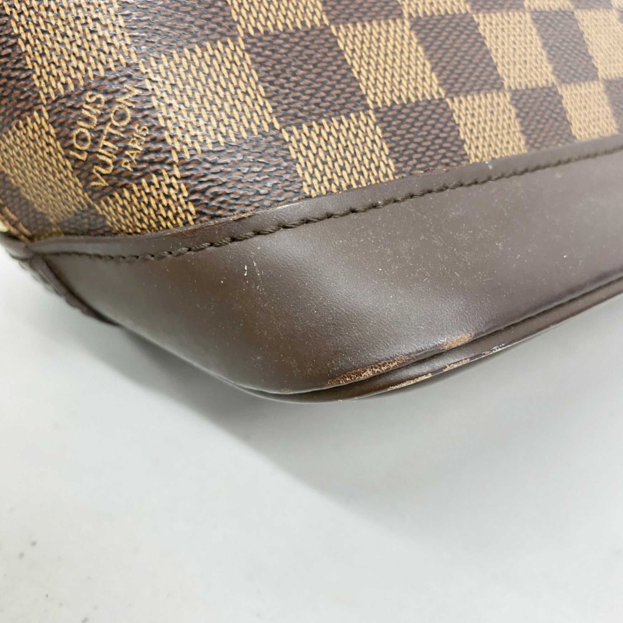 Louis Vuitton Ebene Handbag (Pre-Owned)